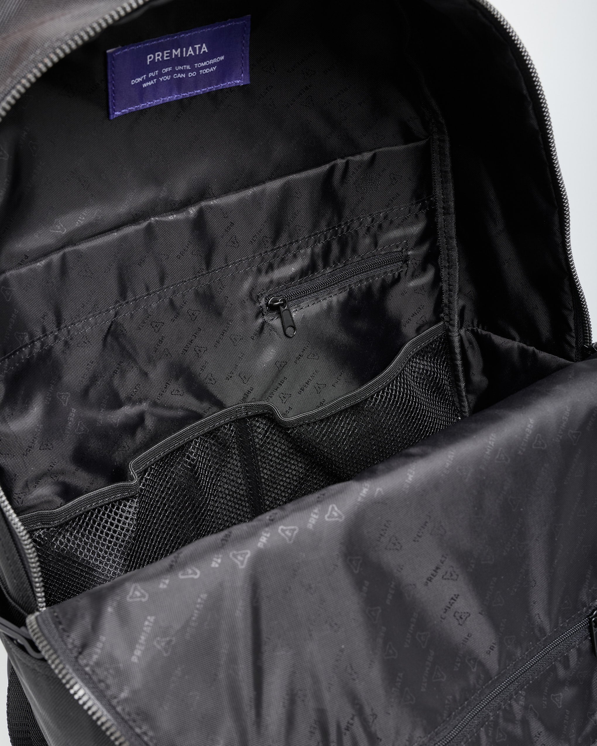 Premiata Blade 2121 sac à dos noir technique
