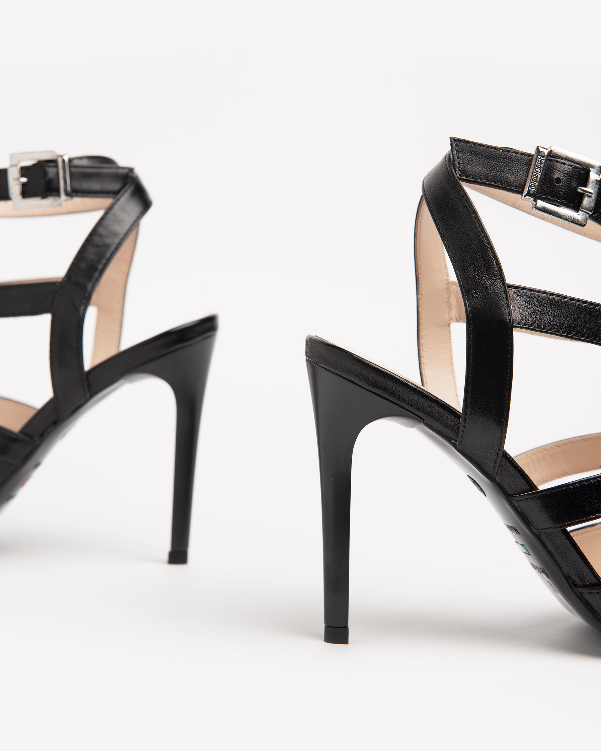 Nero Giardini Décolleté escarpins cuir strass pointure 38
