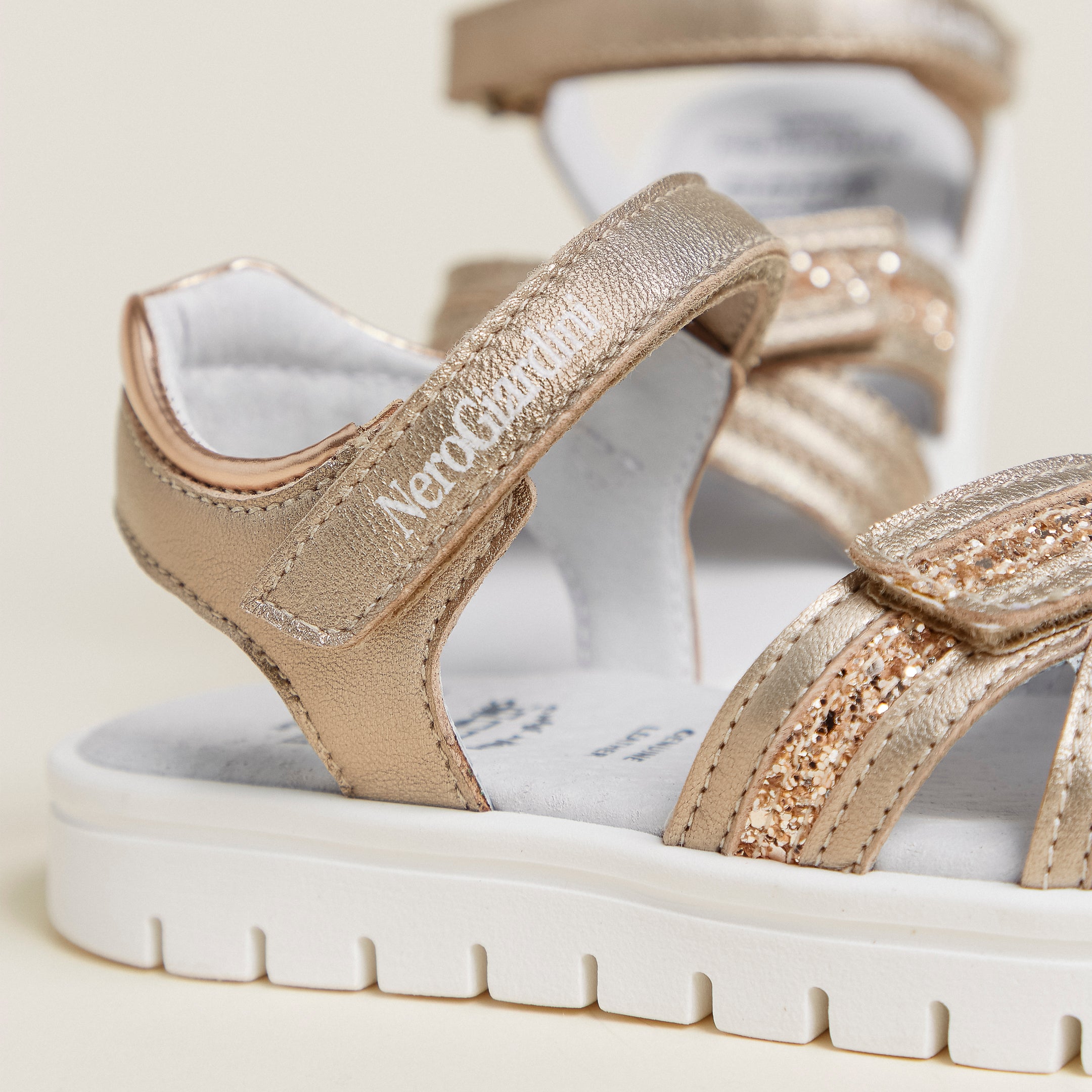 Nero Giardini Sandals Sandales Junior Fille Cuir Tissu