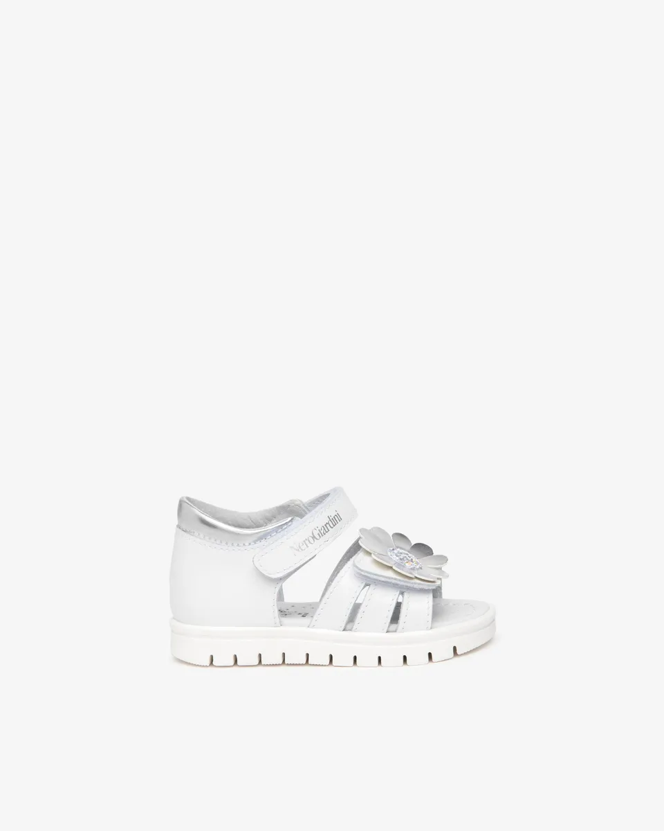 Nero Giardini Sandals sandales bébé cuir pointure 21