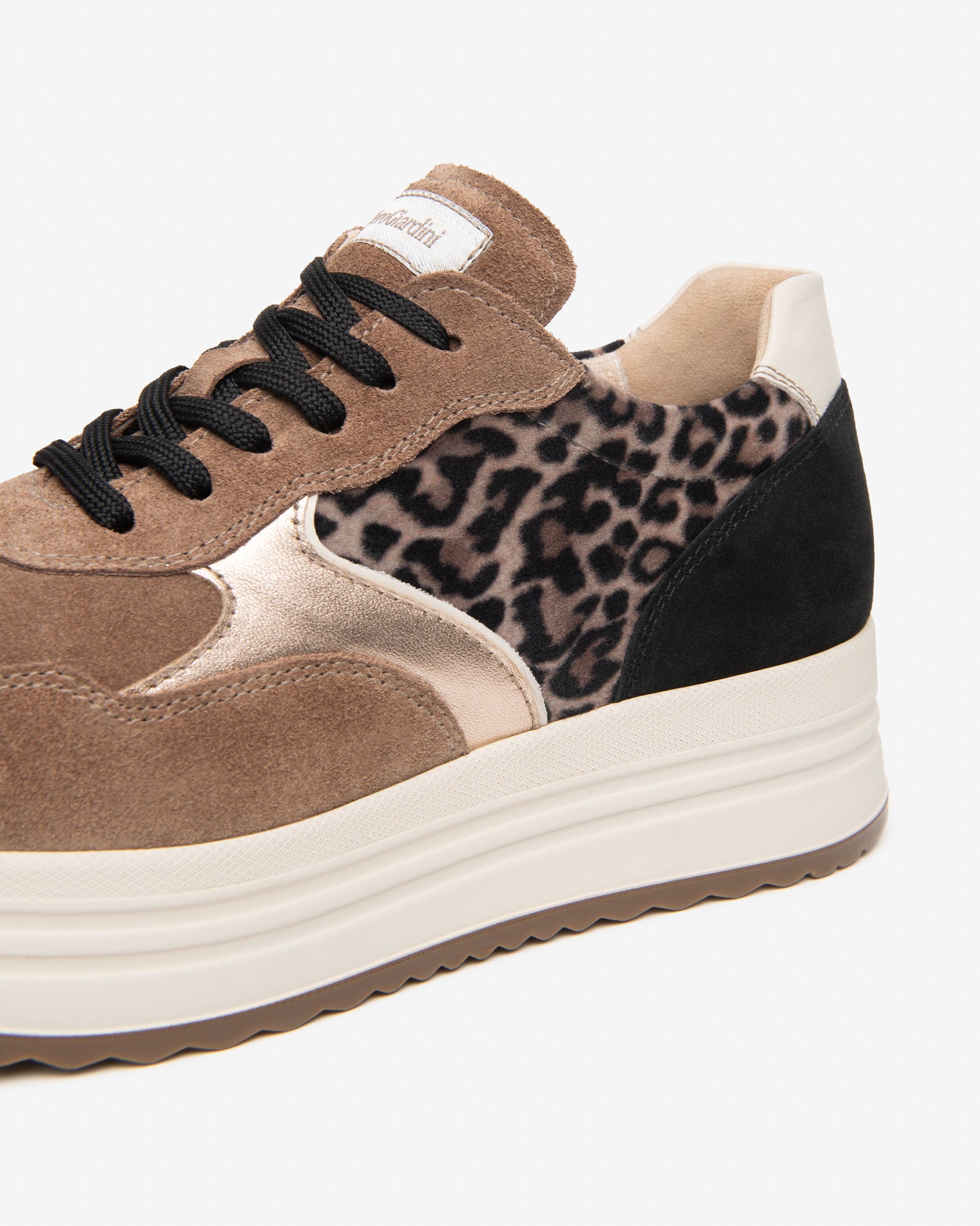 Nero Giardini Sneakers baskets femme daim compensées