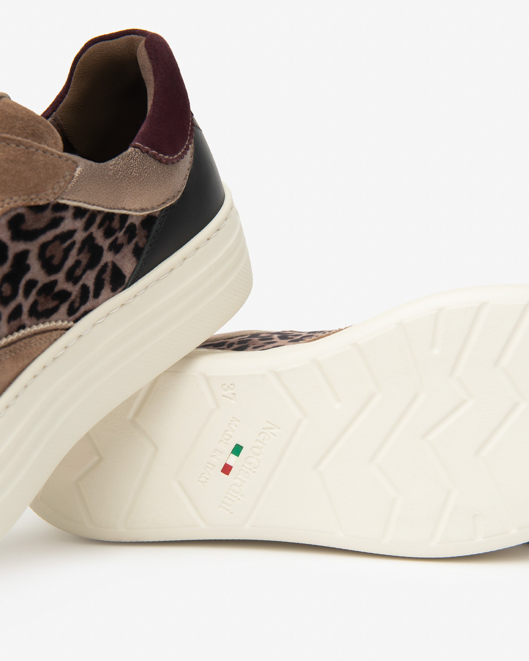 Nero Giardini Sneakers baskets daim cuir femme memory