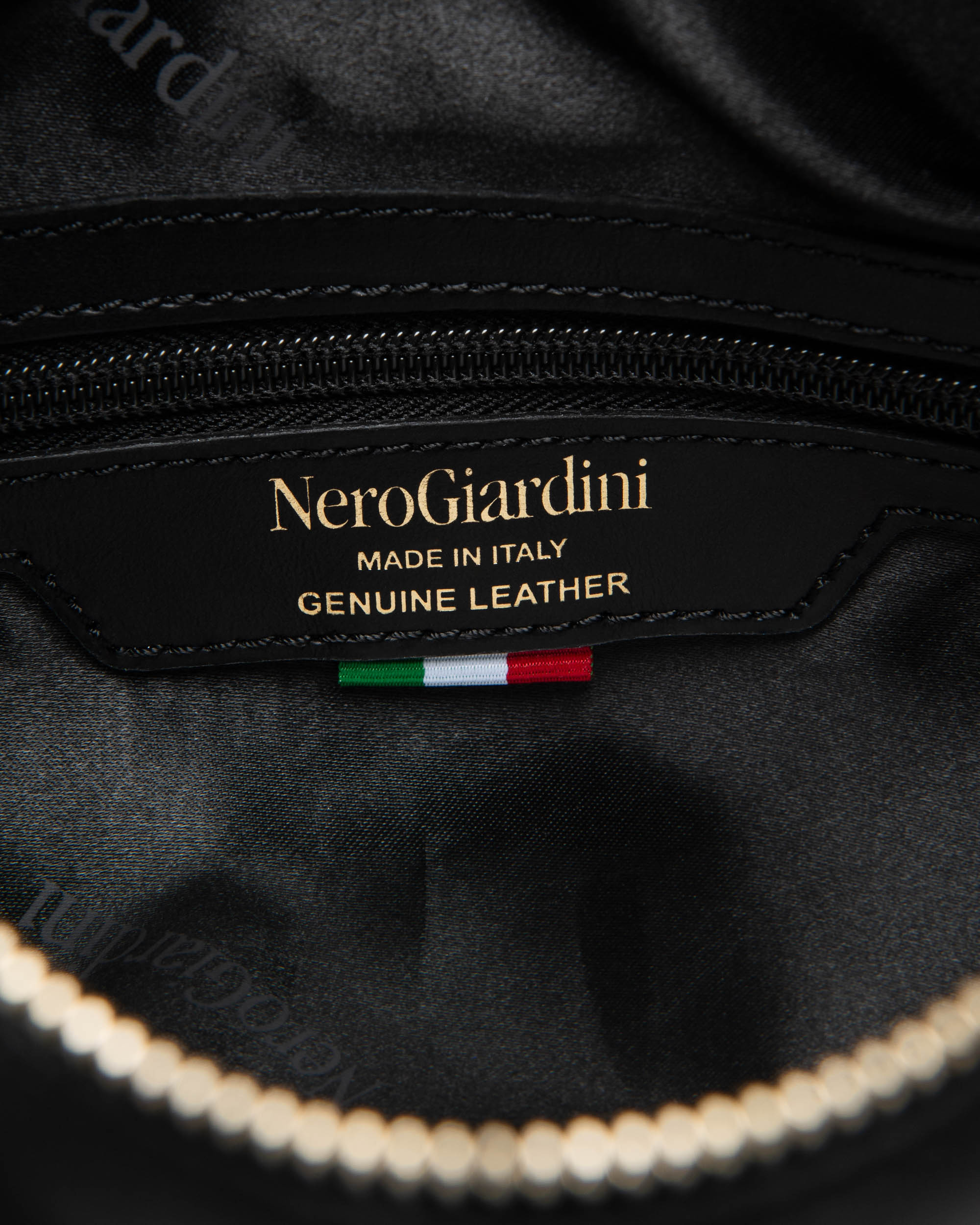 Nero Giardini Bags sac hobo cuir femme zip