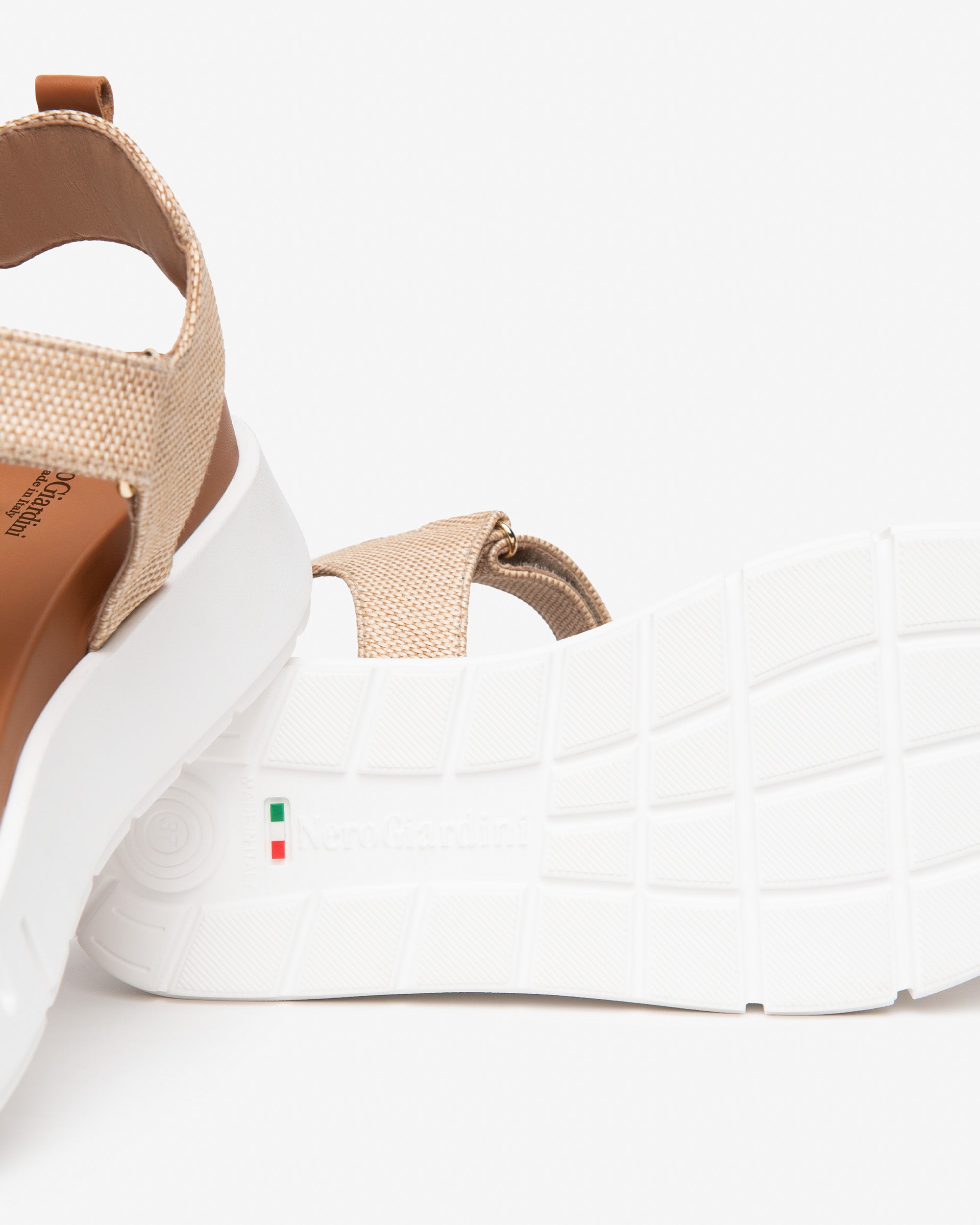 Nero Giardini mules cuir tissu femme été