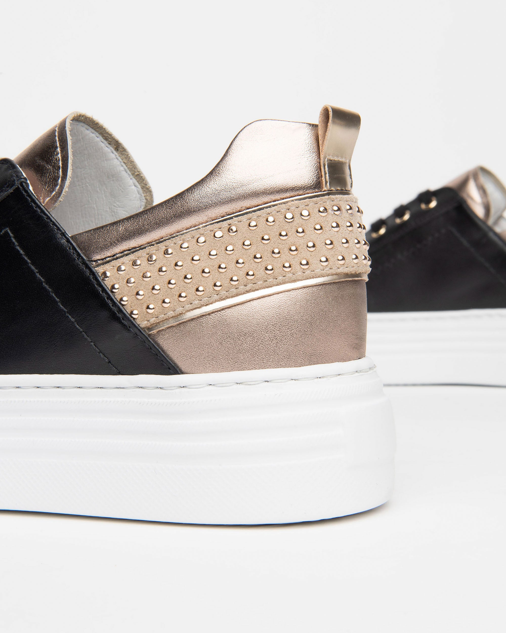 Nero Giardini Sneakers baskets femme cuir suède 38