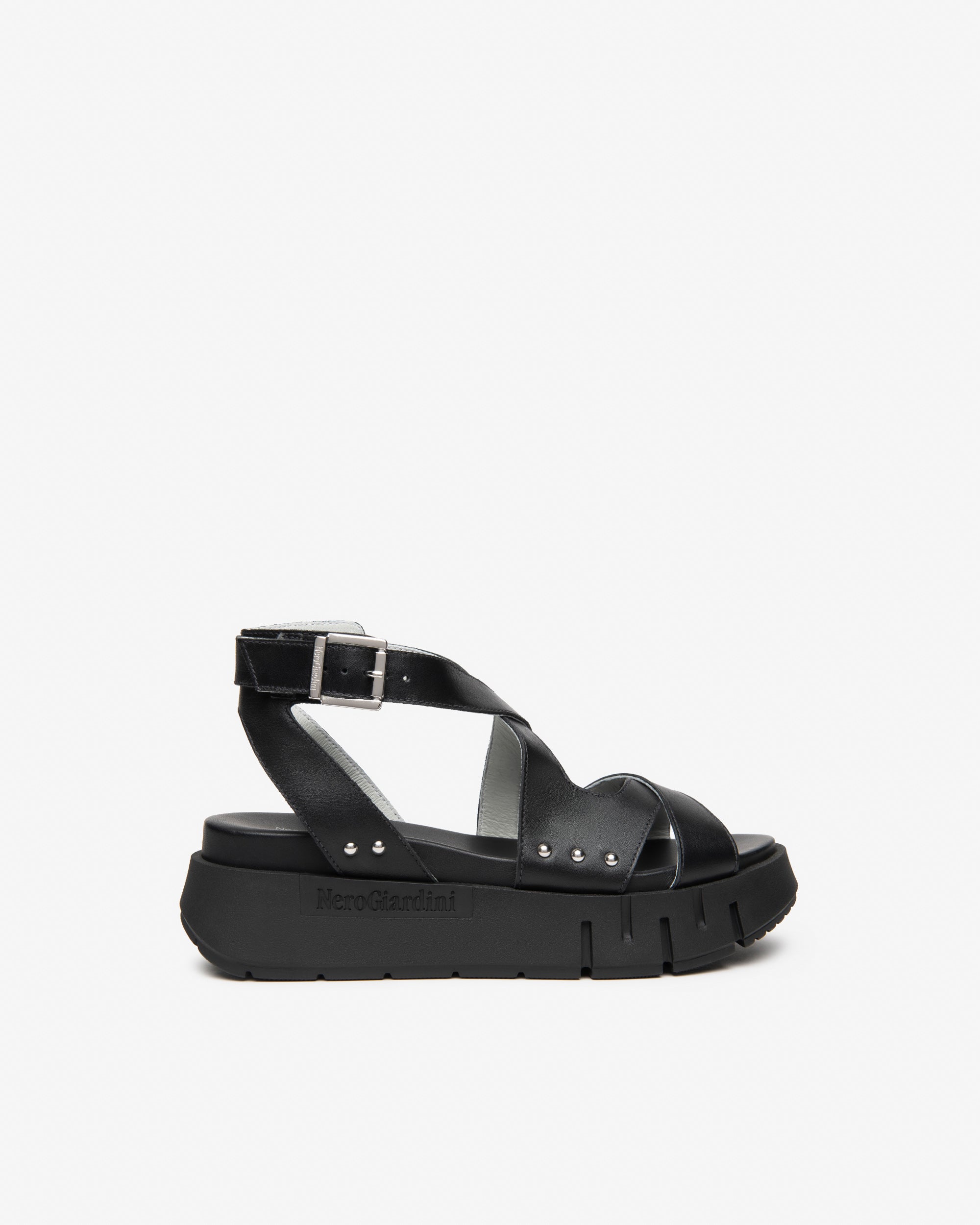 Nero Giardini Sandals sandales femme cuir pointure 37 été
