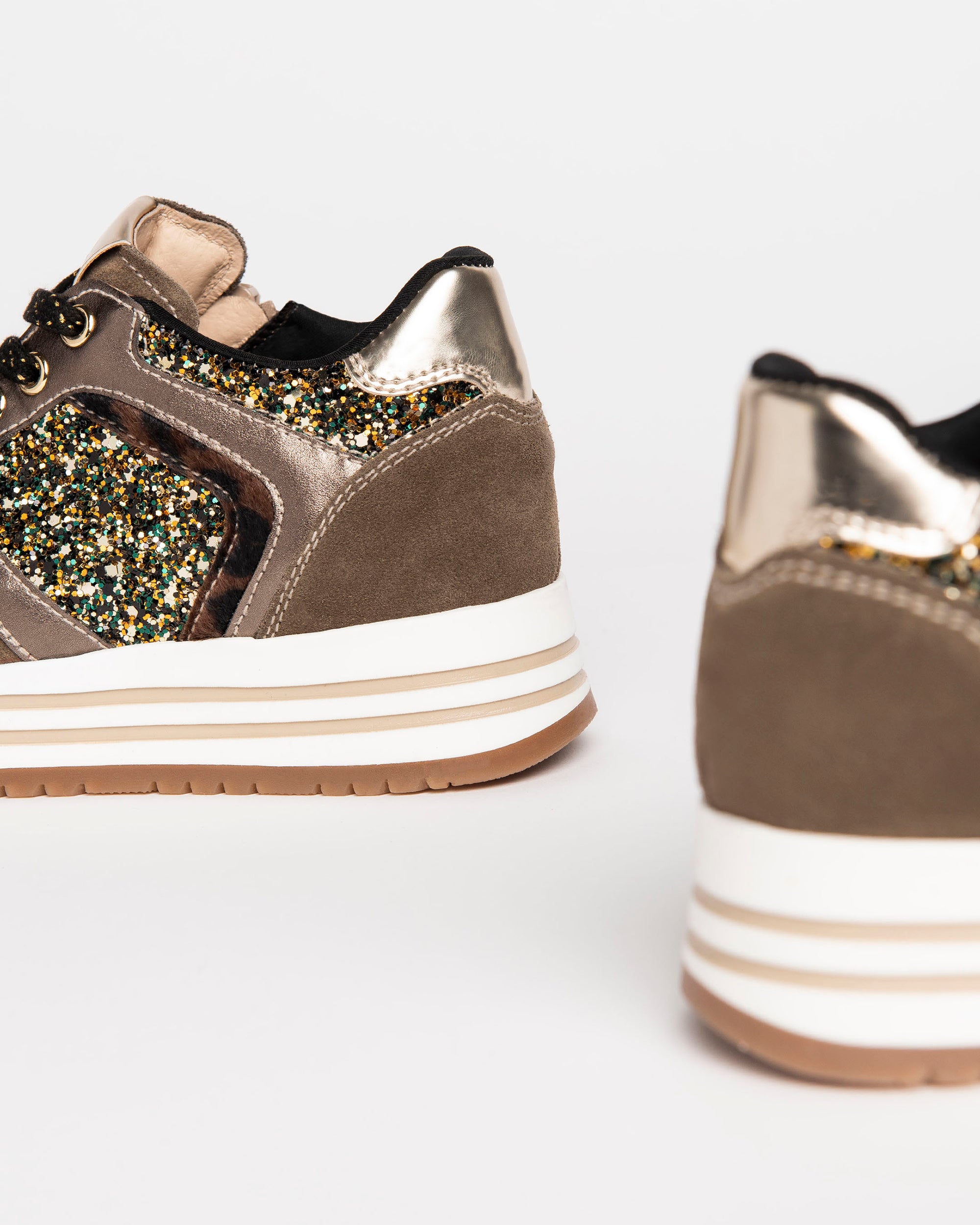 Nero Giardini Sneakers baskets daim fille Teens