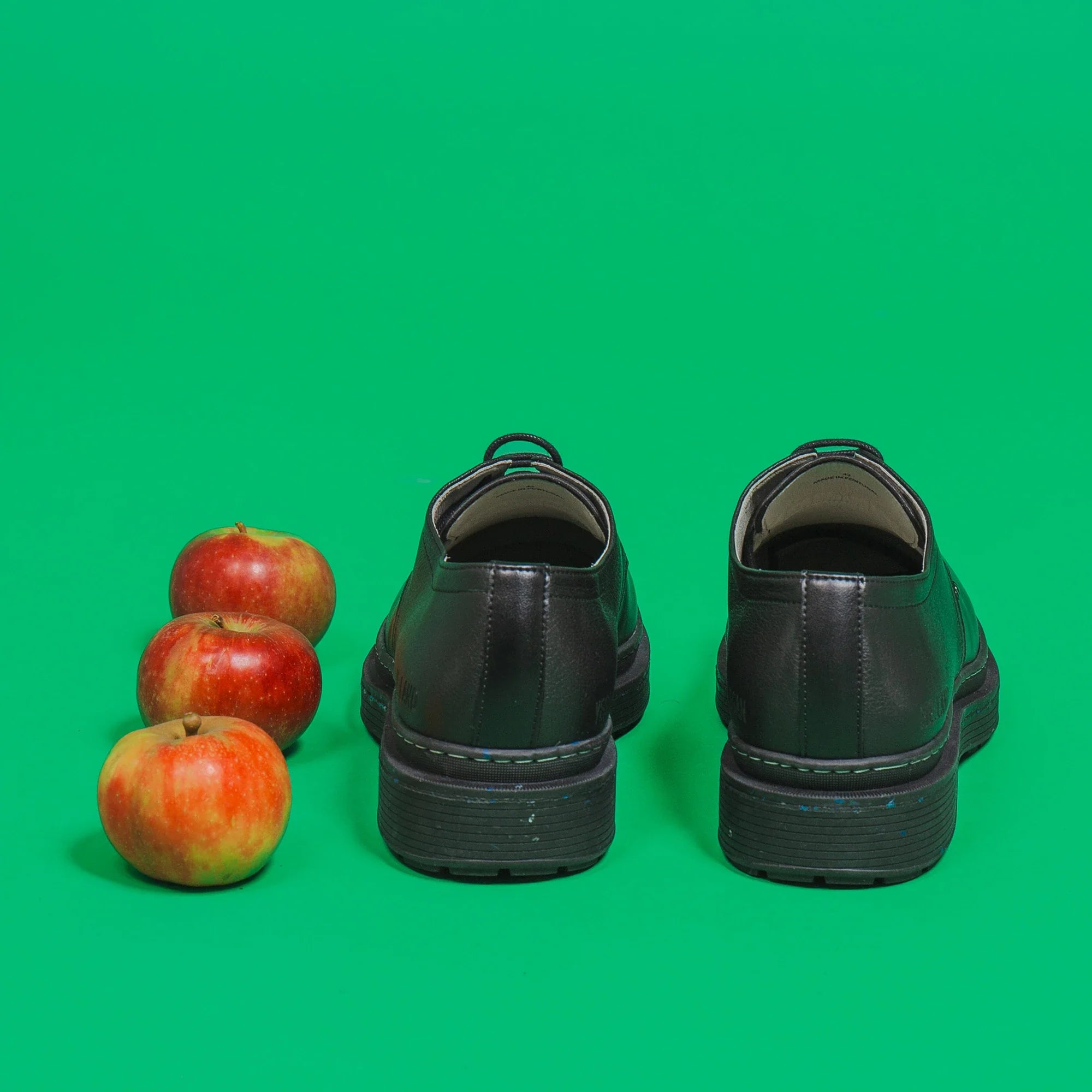Me.Land Lander derby vegan cuir pomme noir