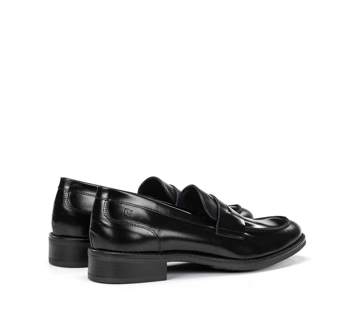 Dorking by Fluchos Harvard D8710 mocassin noir femme cuir