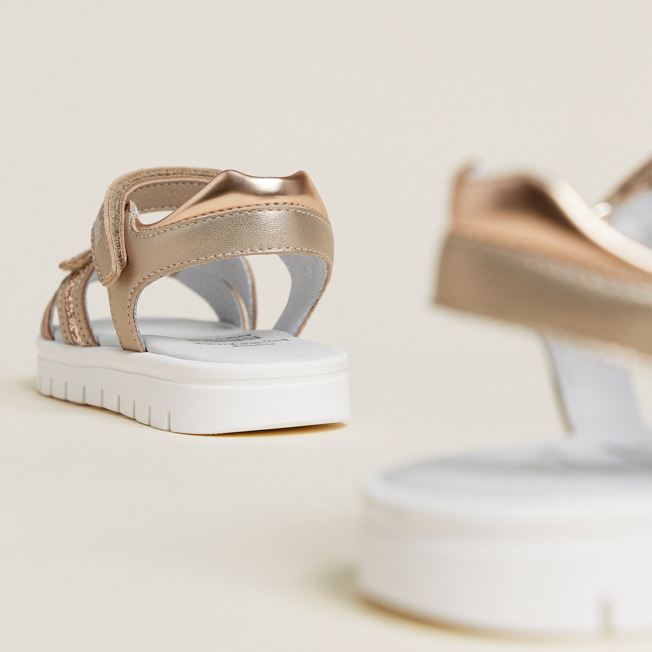 Nero Giardini Sandals Sandales Junior Fille Cuir Tissu