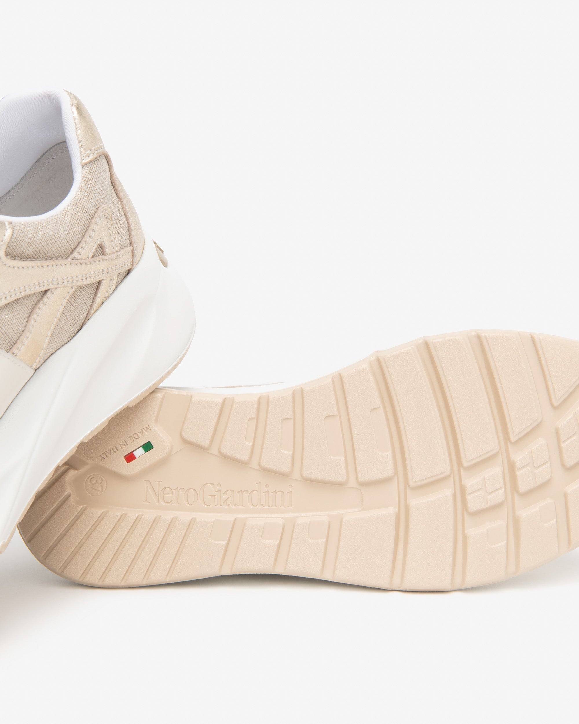 Nero Giardini Sneakers Baskets Femme Daim et Tissu