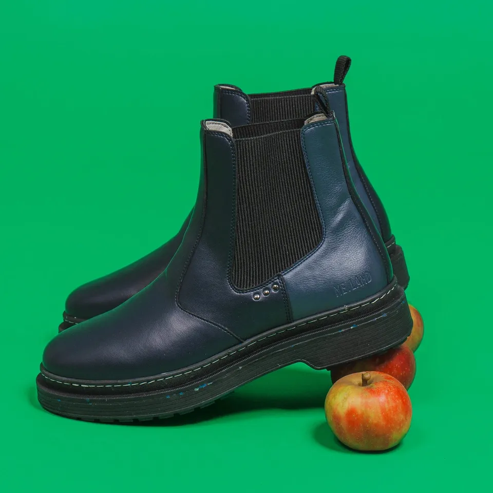 Me.Land Lander chelsea boots vegan bleu marine cuir pomme