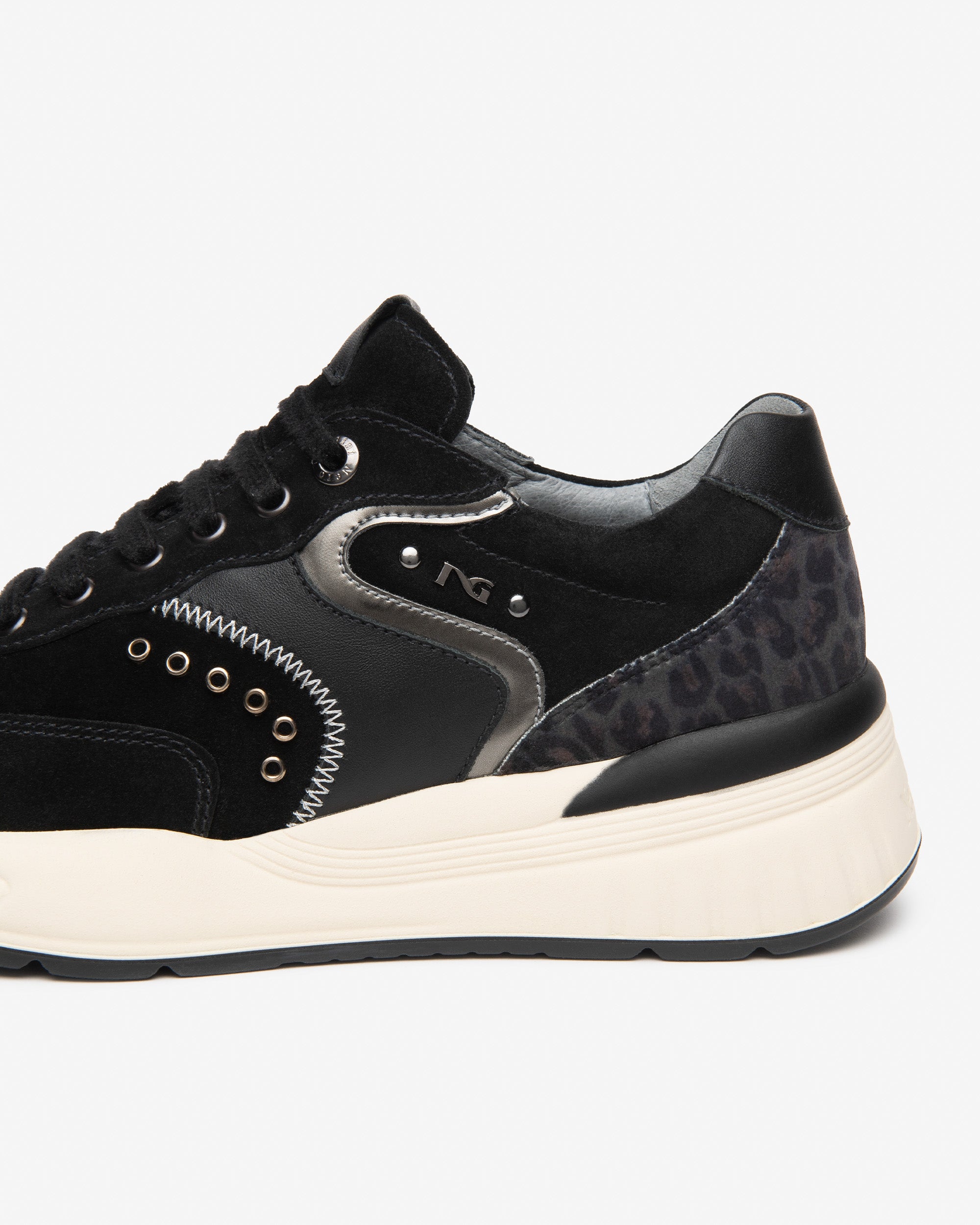 Nero Giardini Sneakers suède cuir femme cloutées