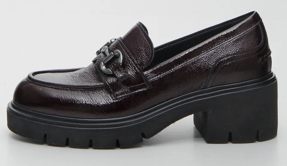 Nero Giardini Loafers mocassins vernis femme cuir