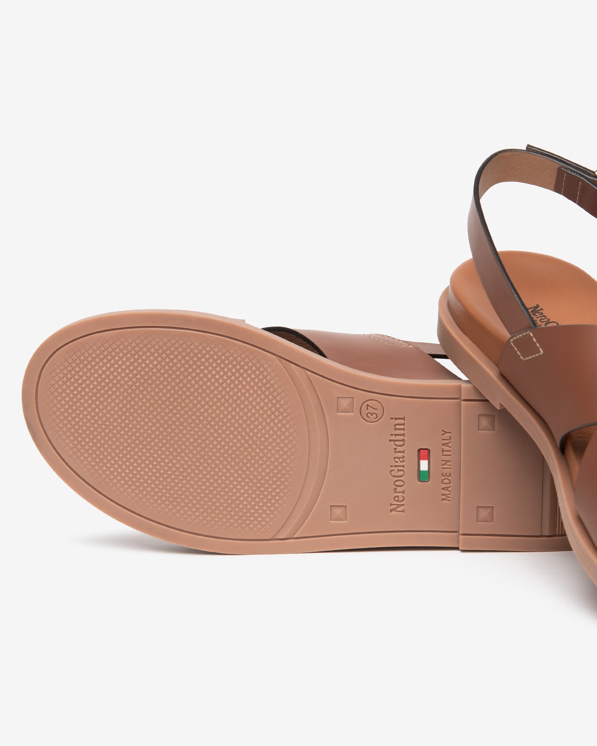 Nero Giardini Sandals sandales cuir confort femme
