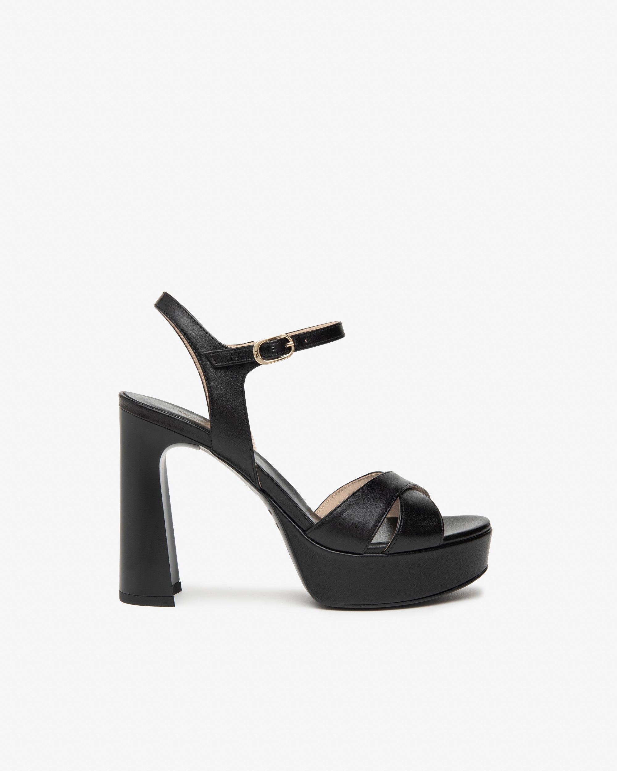 Nero Giardini Sandals sandales cuir femme confort
