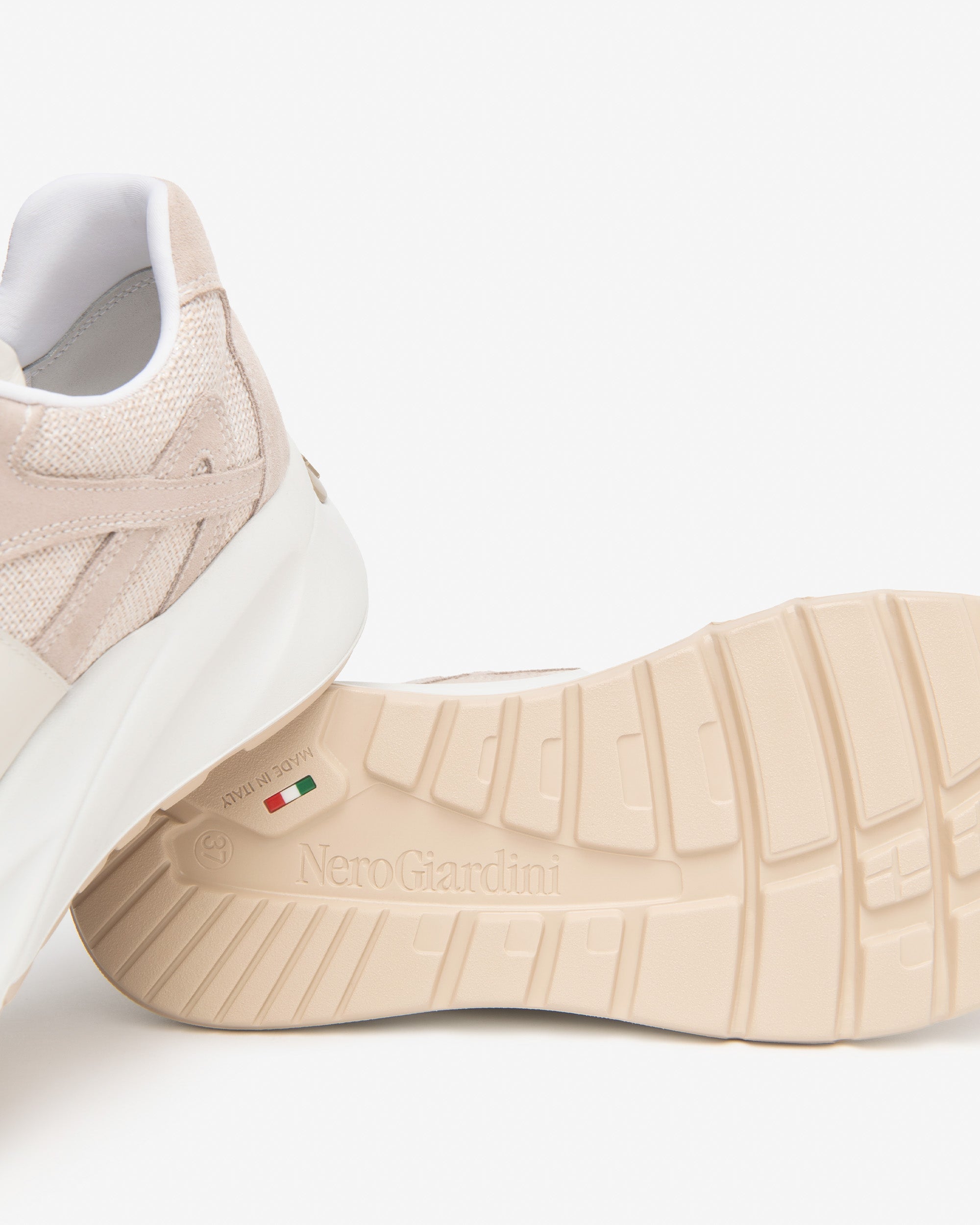 Nero Giardini Sneakers baskets daim tissu femme