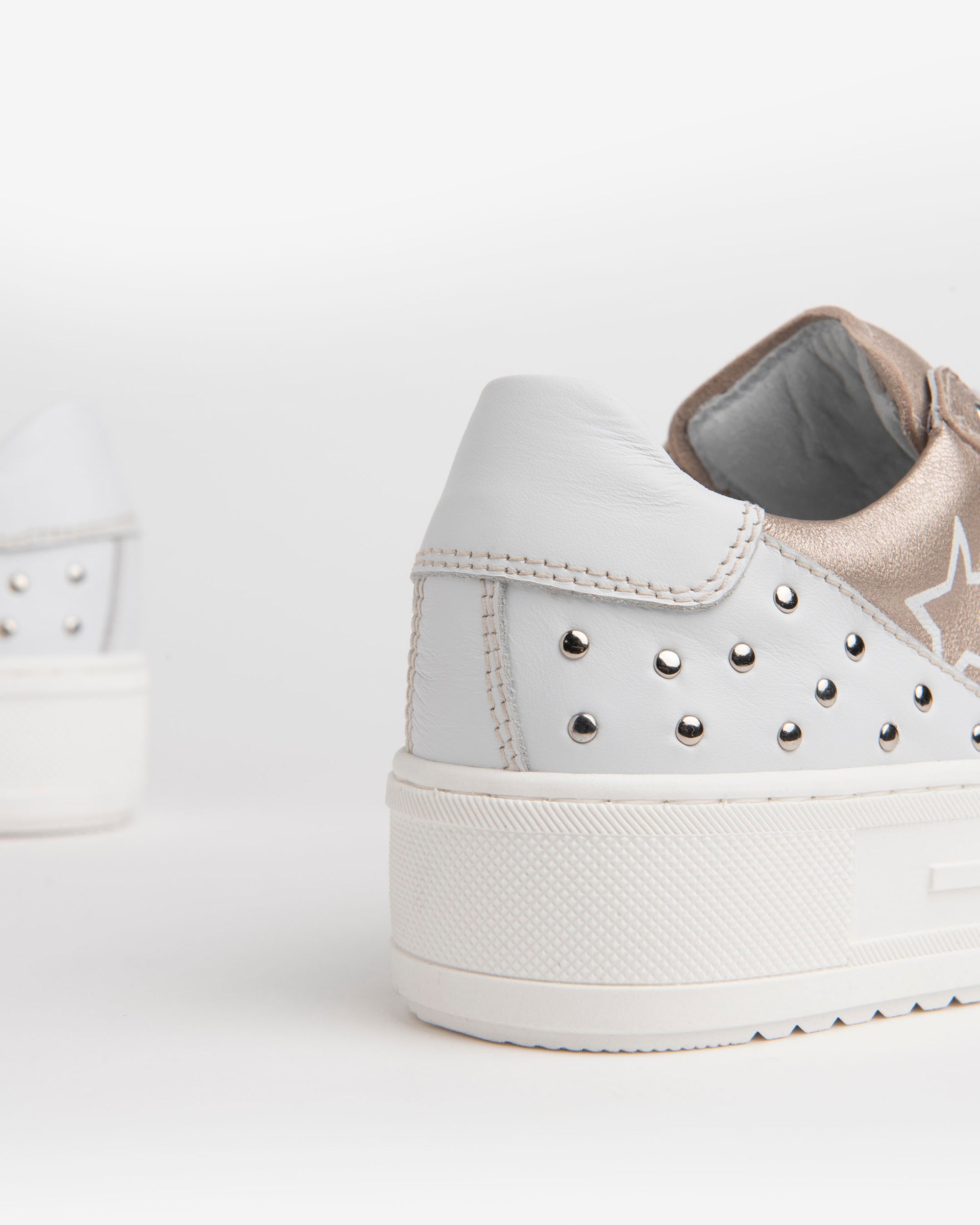 Nero Giardini Sneakers baskets fille clous zip 34