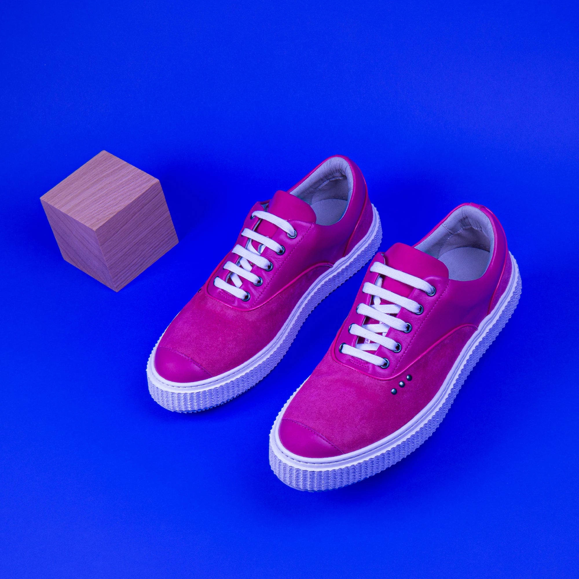 Me.Land Meaker baskets cuir daim rose unisexe