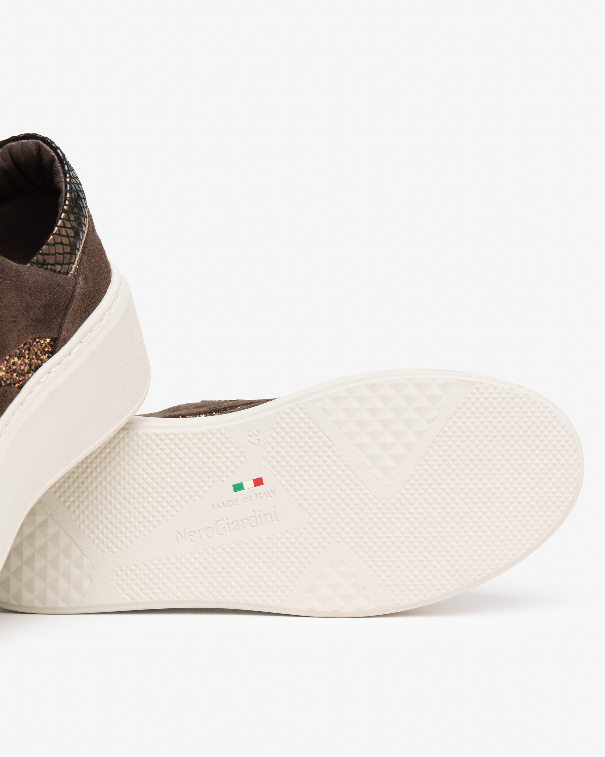 Nero Giardini Sneakers femme plateforme suède baskets zip