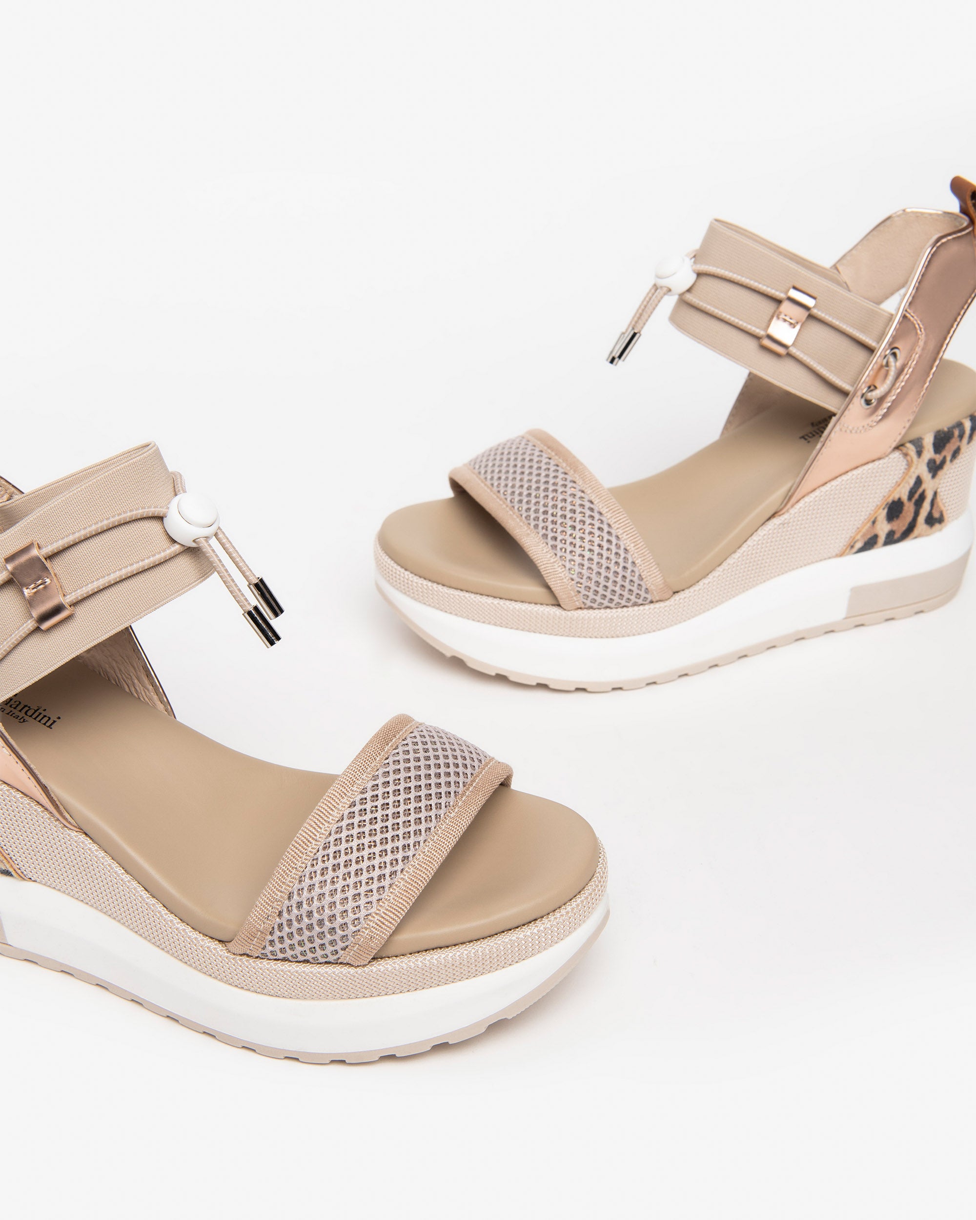 Nero Giardini Sandals sandales toile léopard compensées 38