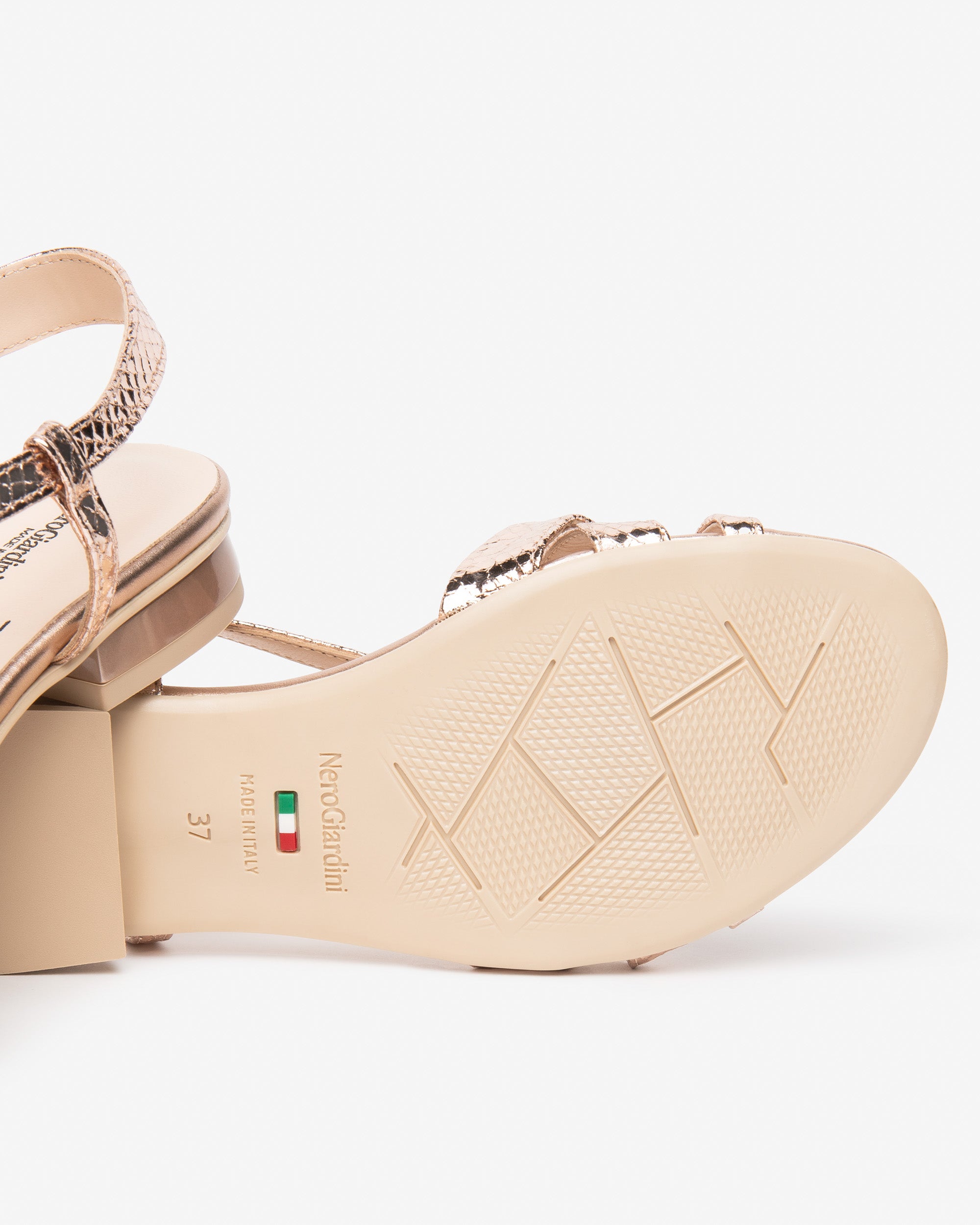 Nero Giardini Sandals sandales cuir femme