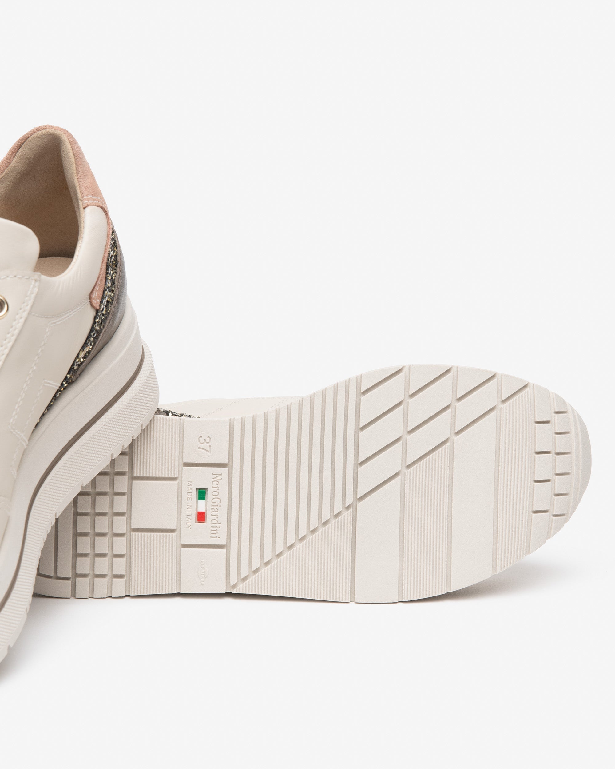 Nero Giardini Sneakers baskets plateforme femme zip