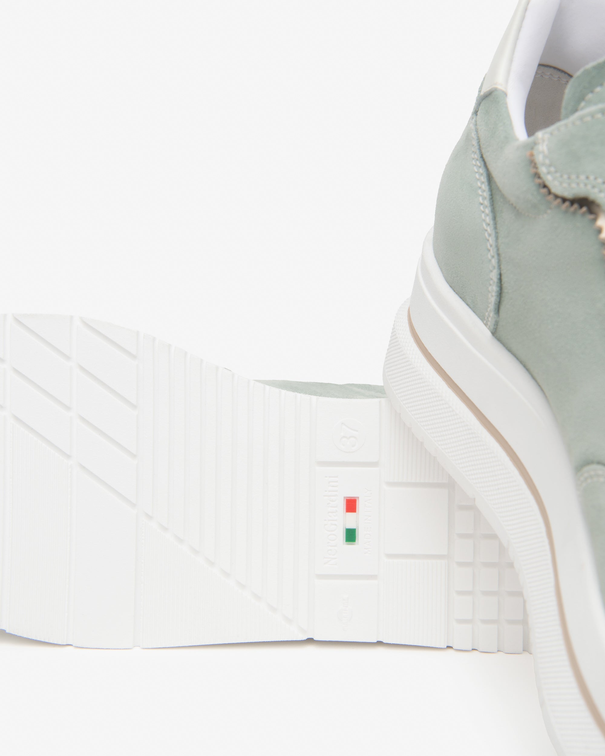 Nero Giardini Sneakers femme daim tissu confort