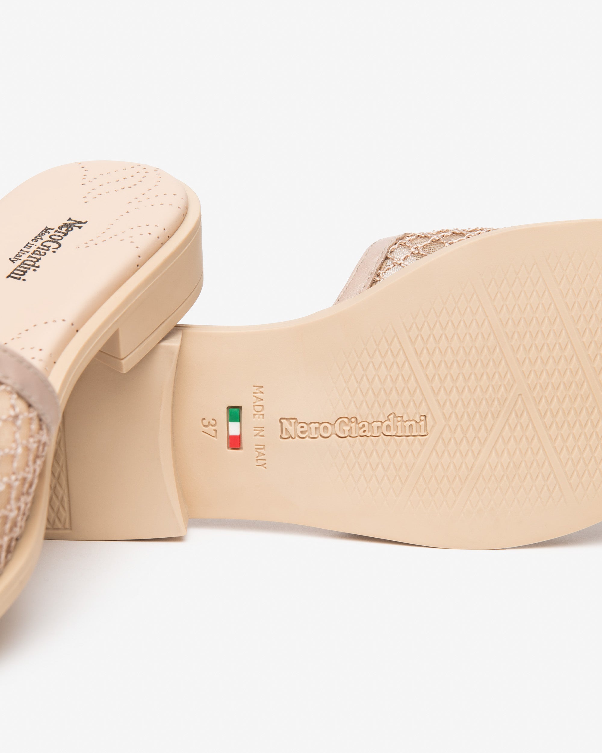 Nero Giardini Slippers mules cuir toile femme