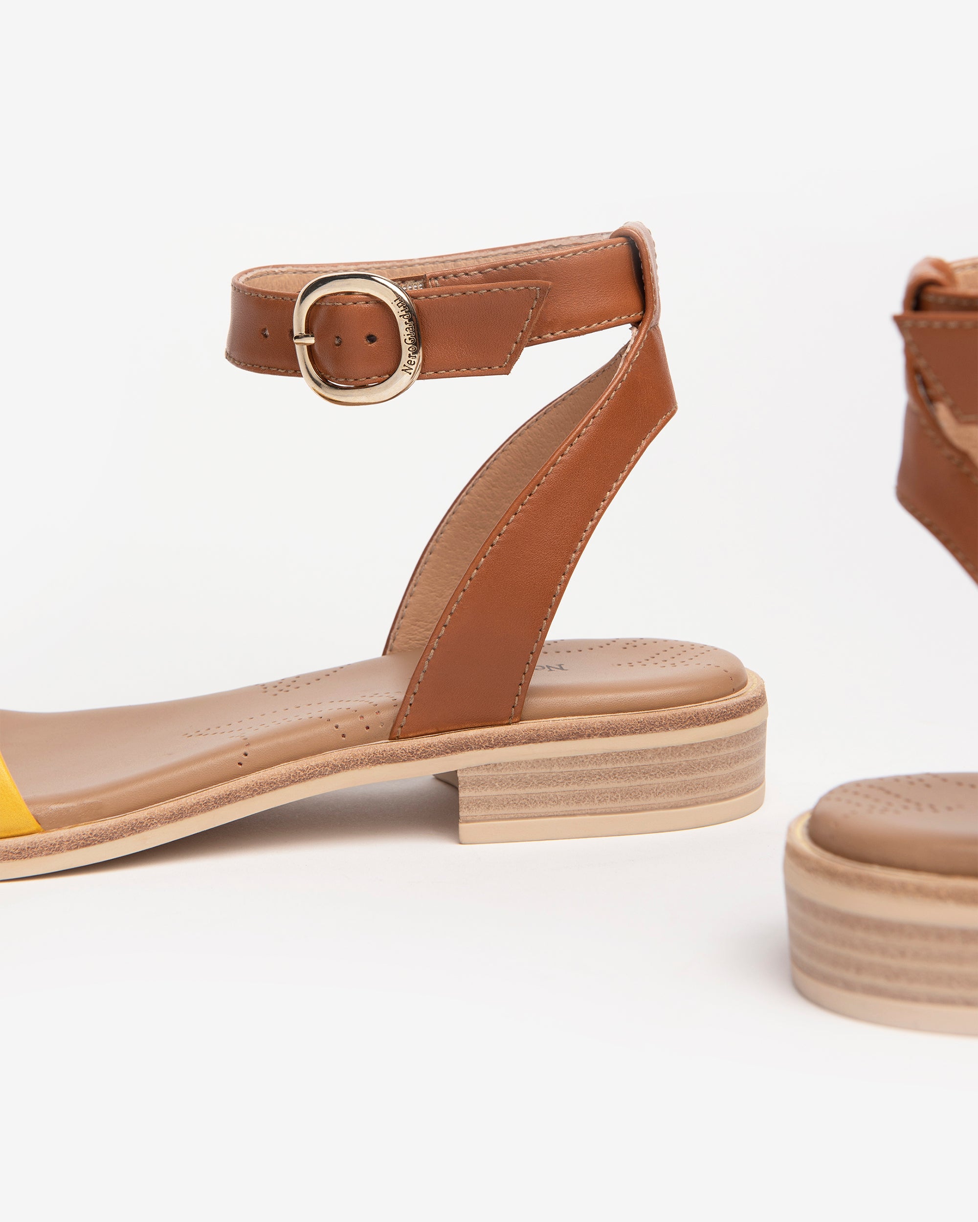 Nero Giardini Sandals sandales cuir femme bicolores pointure 38