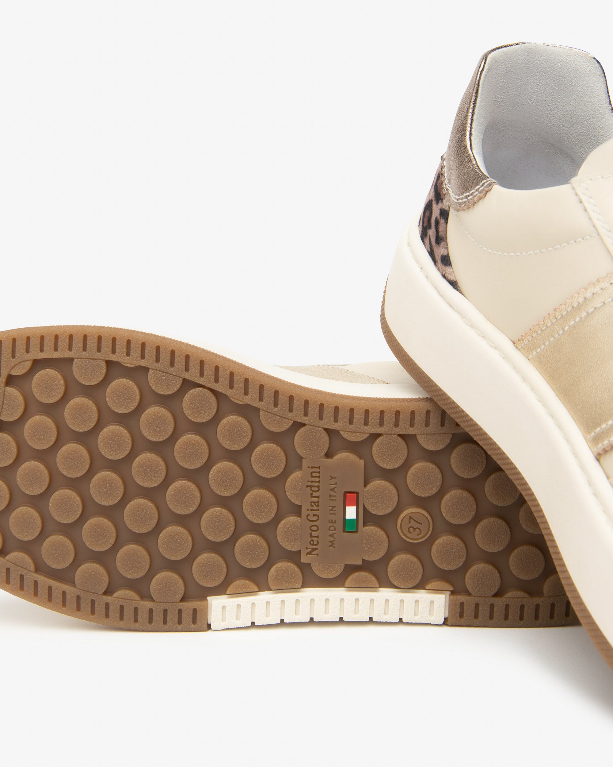 Nero Giardini Sneakers baskets daim cuir femme