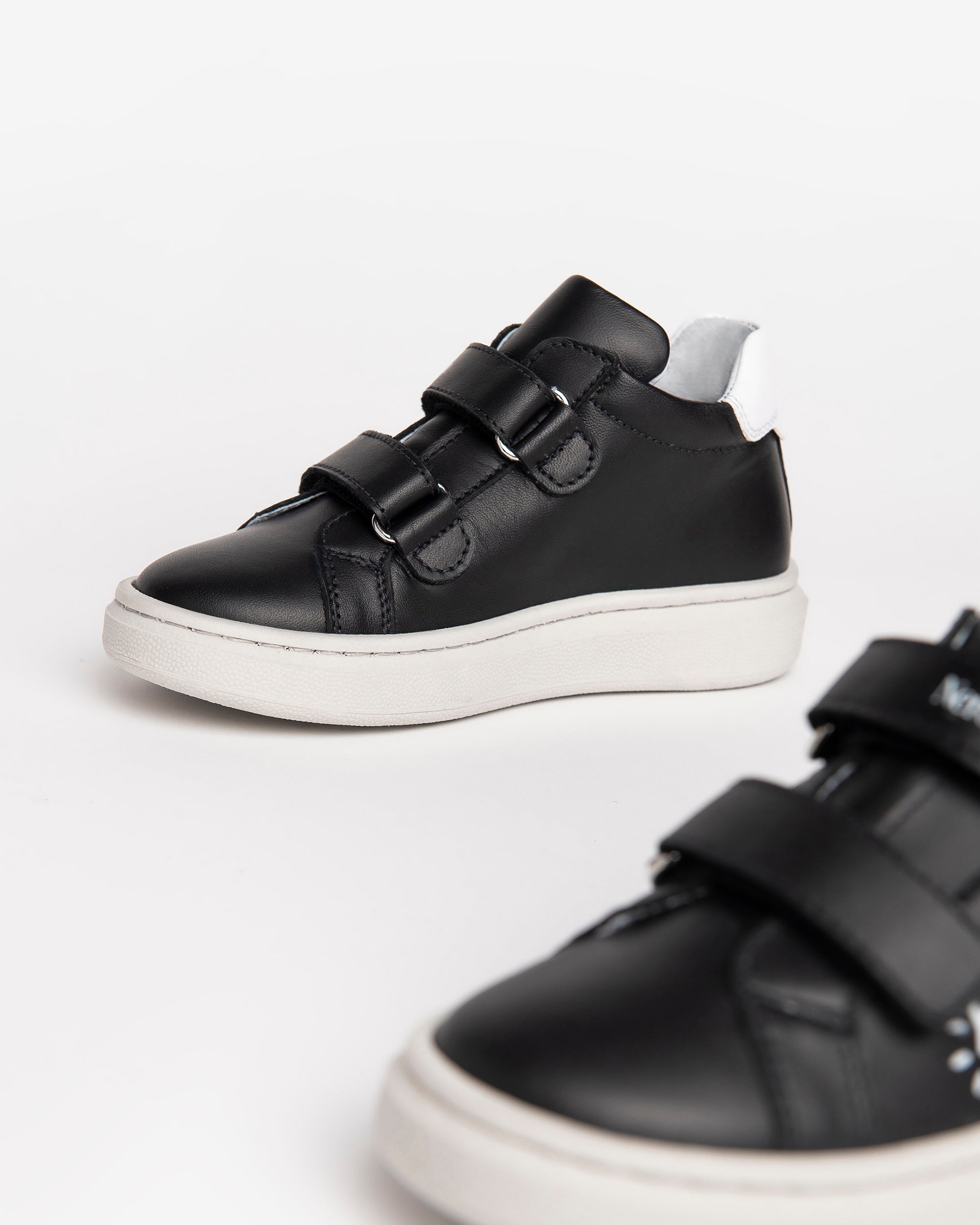 Nero Giardini Sneakers baskets fille cuir légères pointure 28