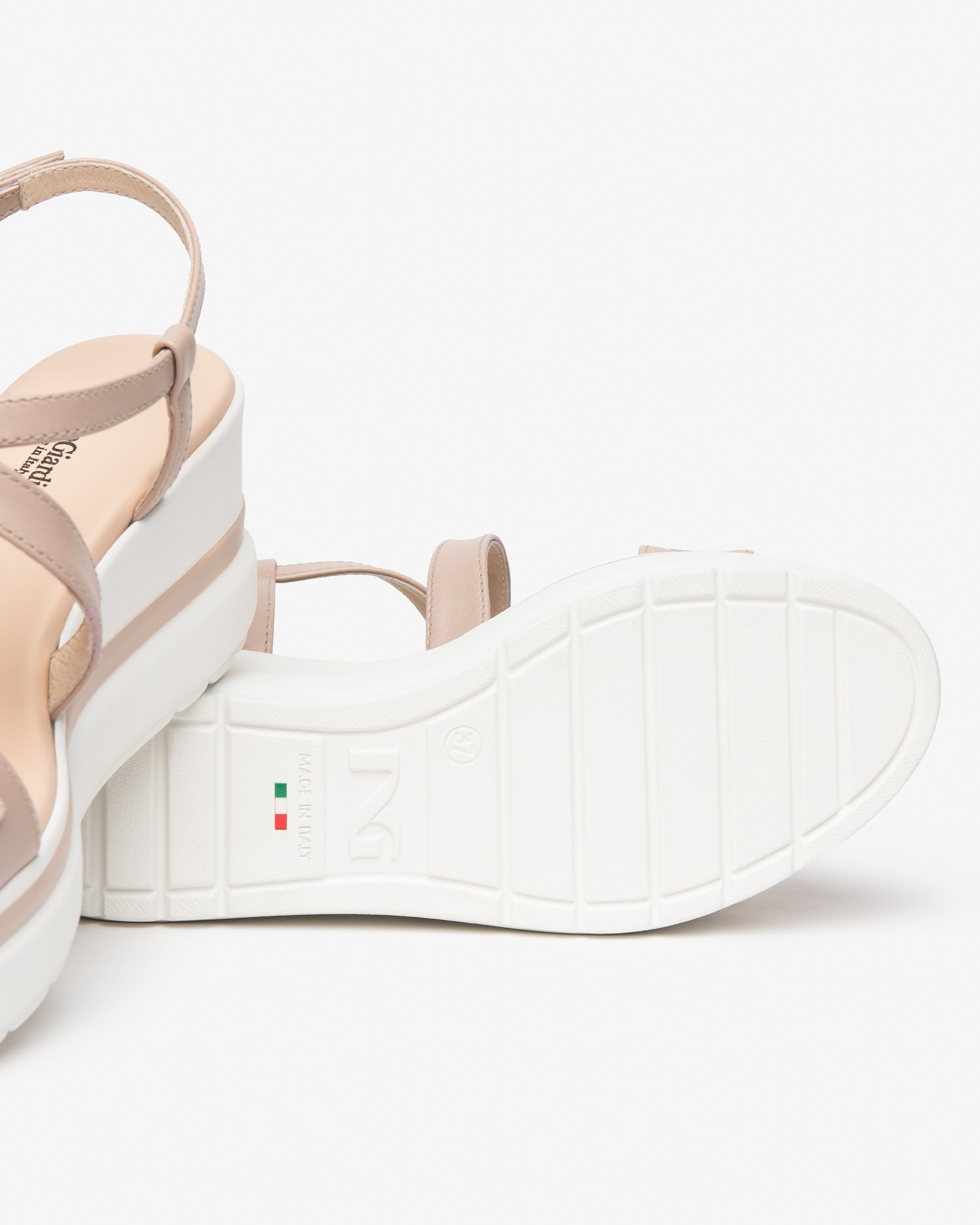 Nero Giardini Sandals sandales cuir femme été
