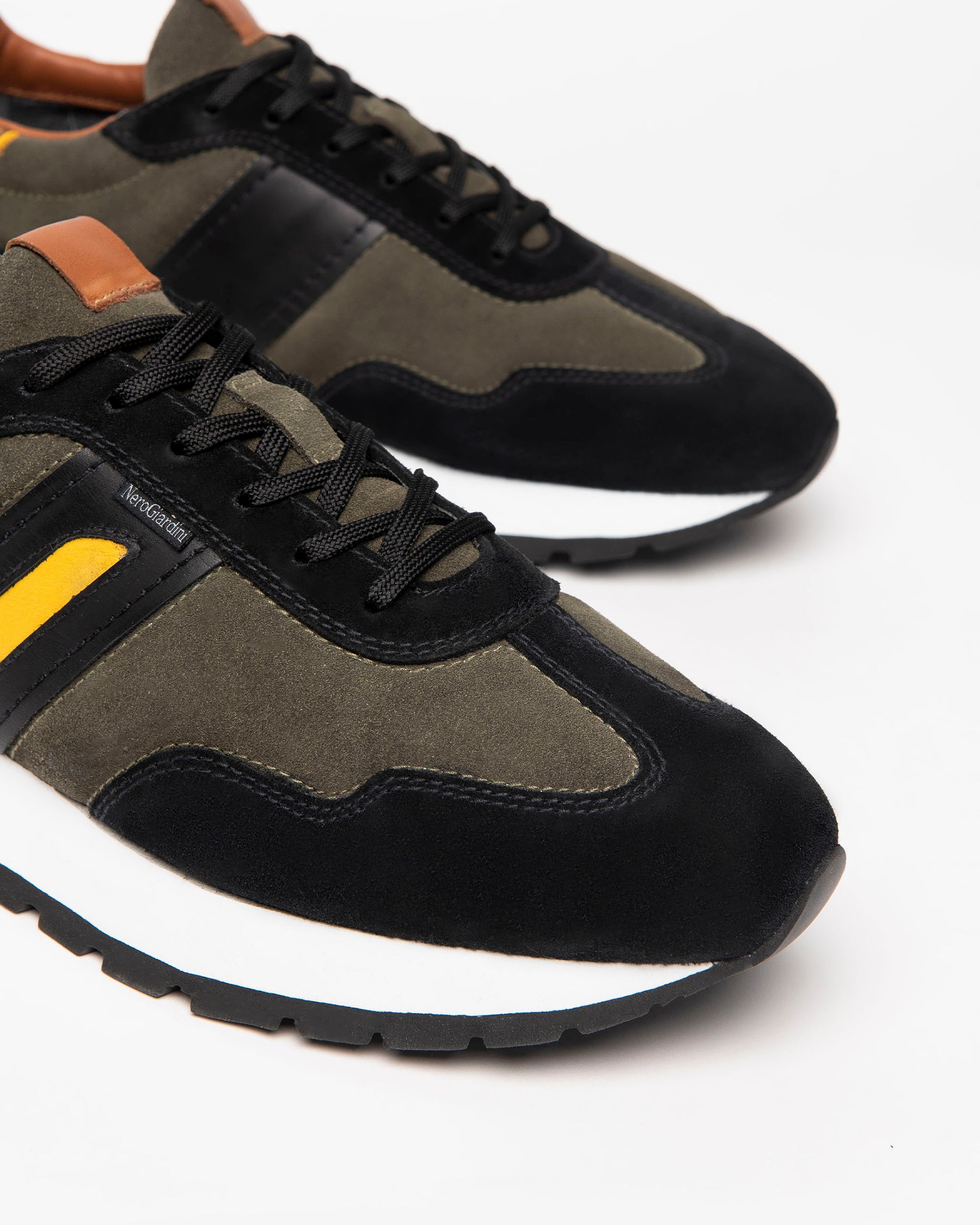 Nero Giardini Sneakers baskets homme daim