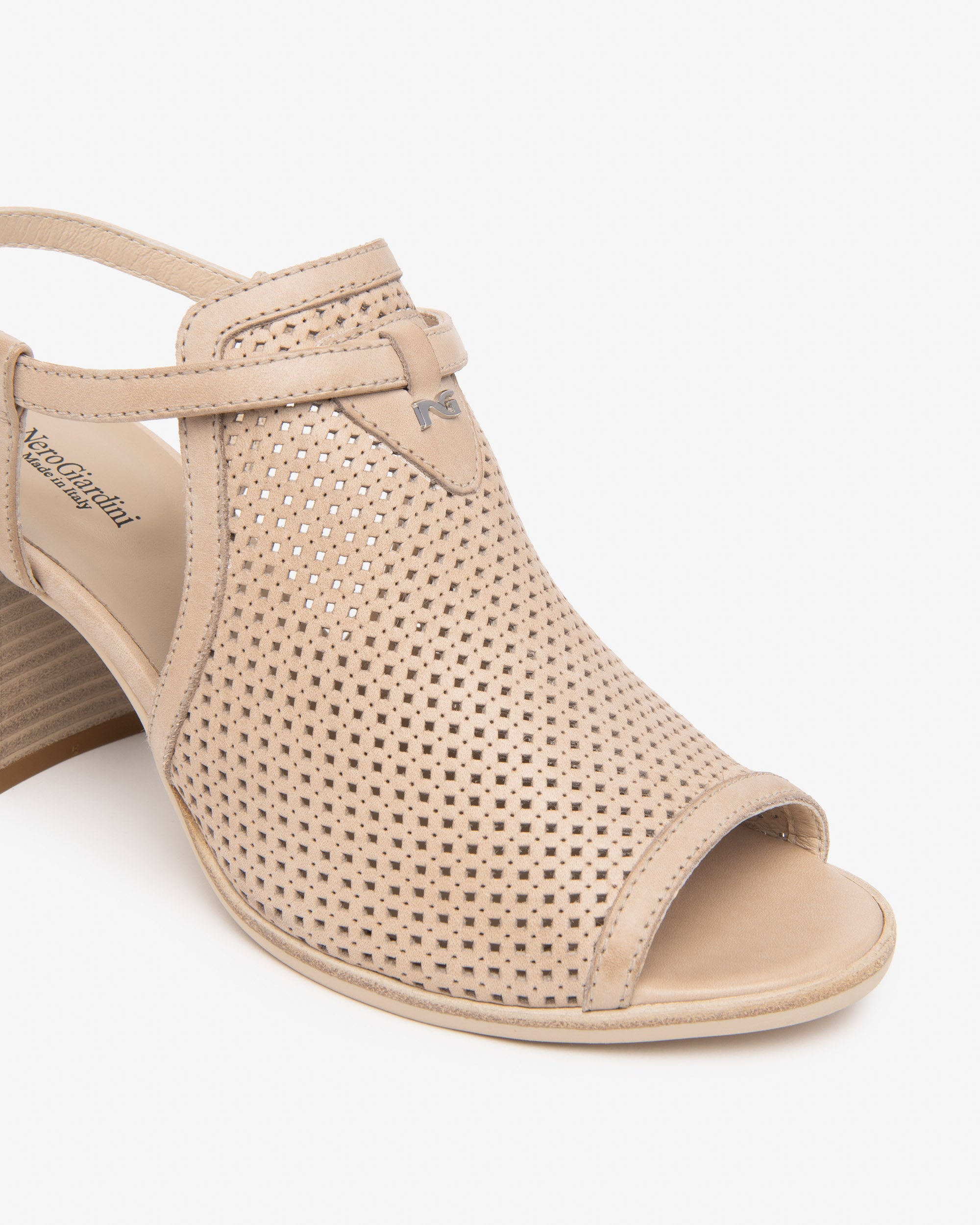 Nero Giardini Sandals sandales femme cuir confort