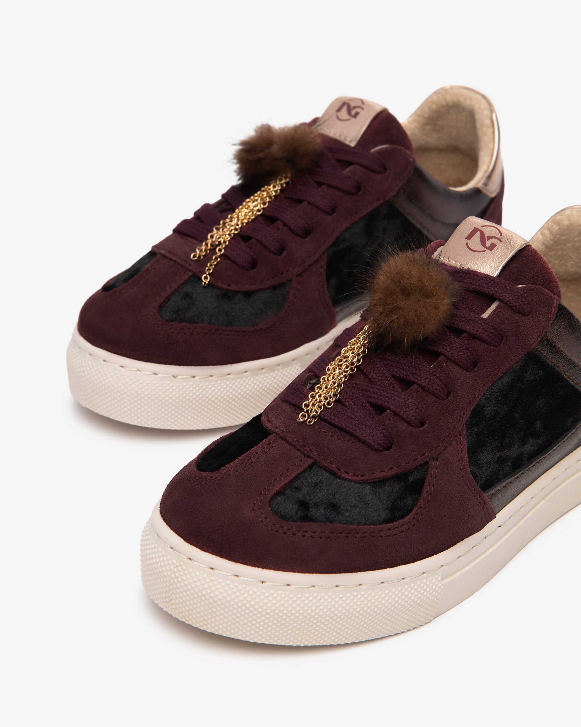Nero Giardini Sneakers baskets daim cuir pompon fille