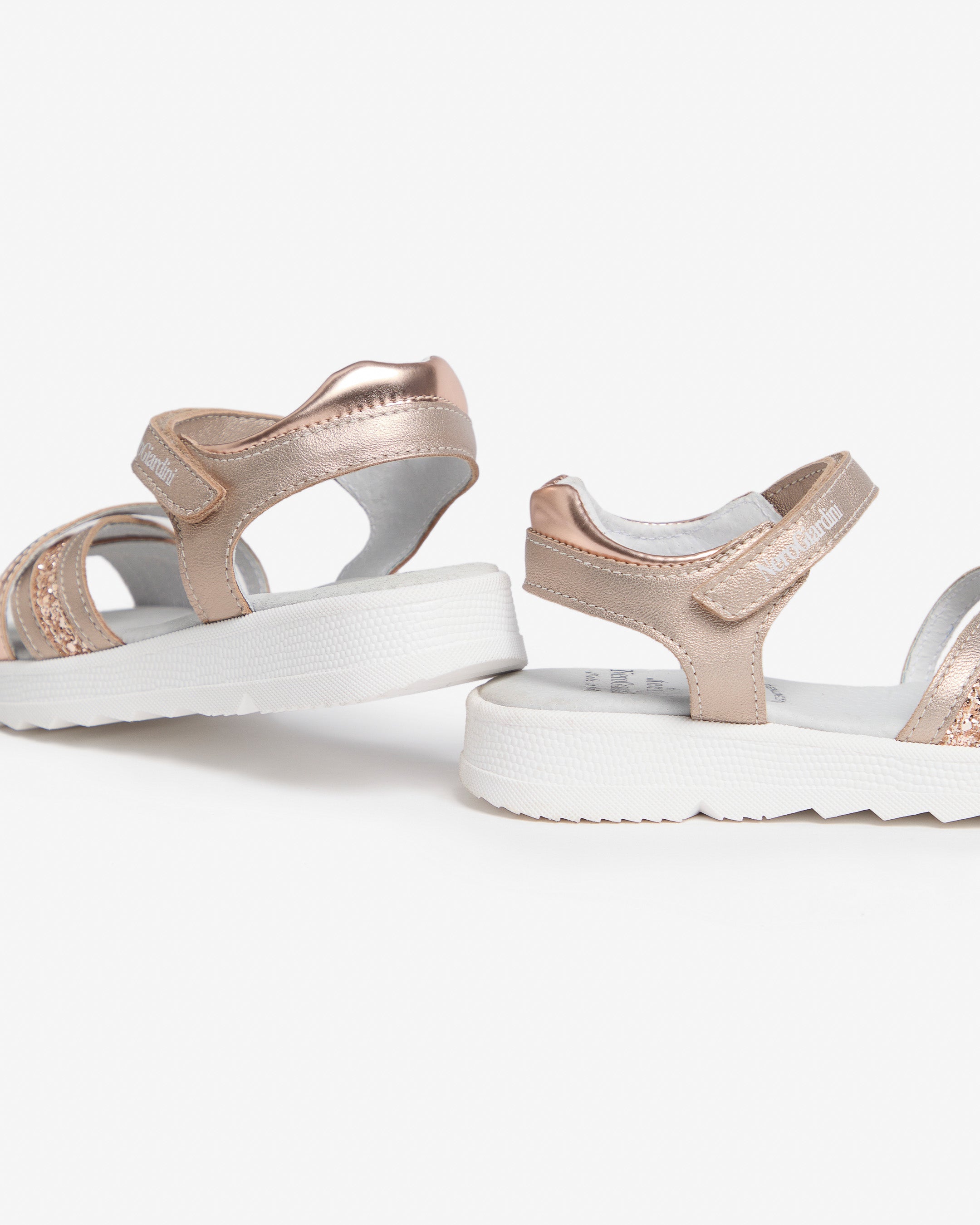 Nero Giardini Sandals sandales fille tissu technique 36
