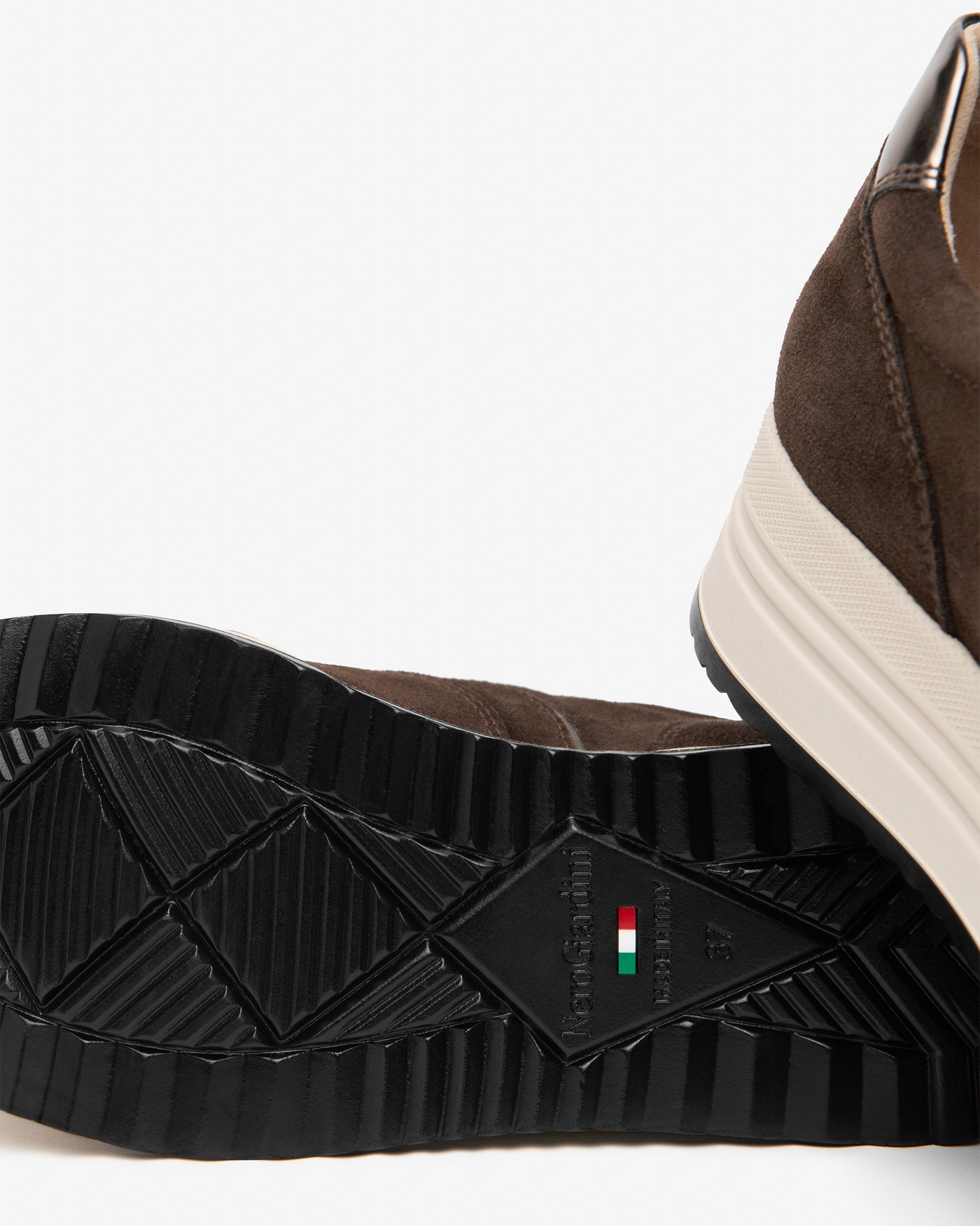 Nero Giardini Sneakers baskets daim femme plateforme
