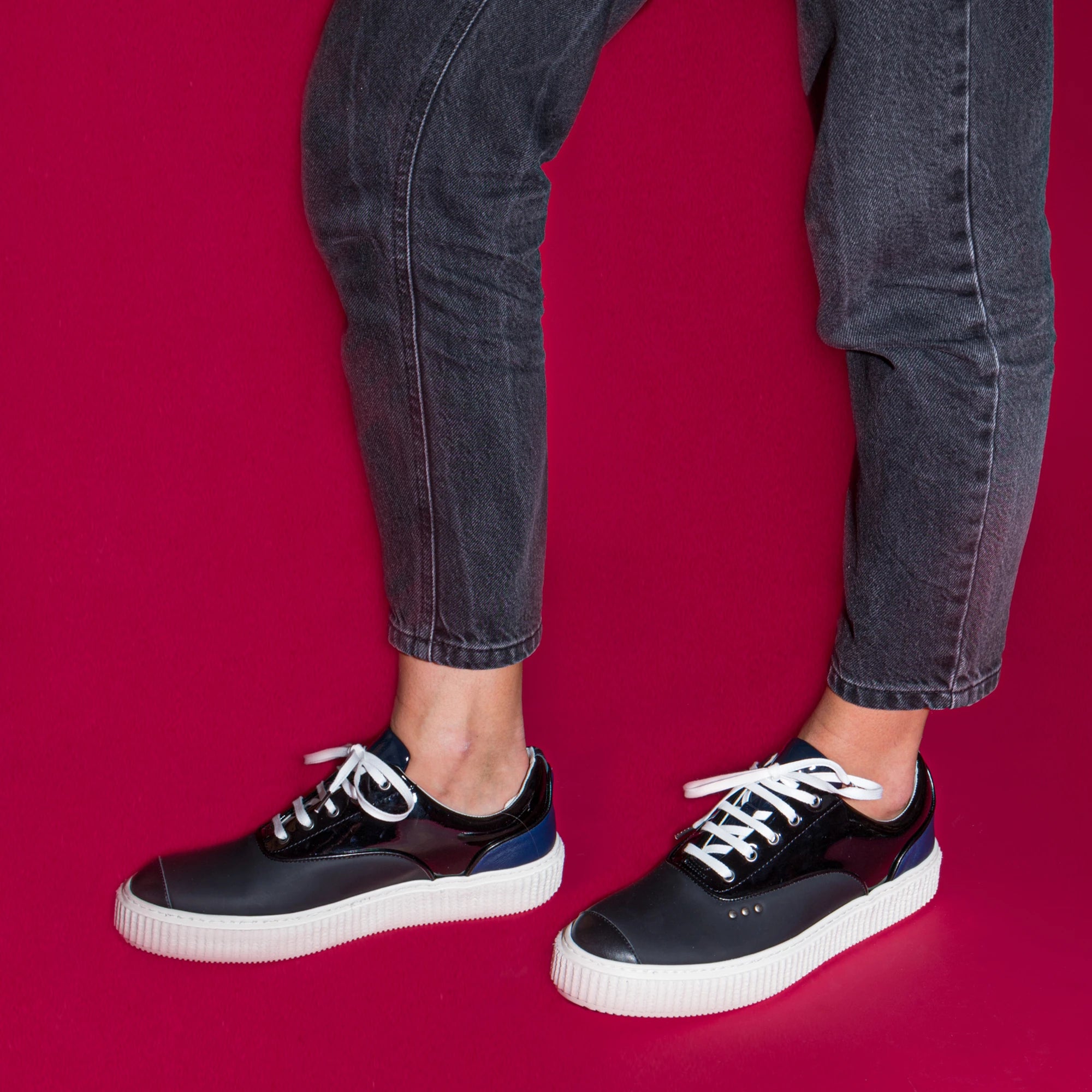 Me.Land Meaker basket cuir noir bleu mémoire forme
