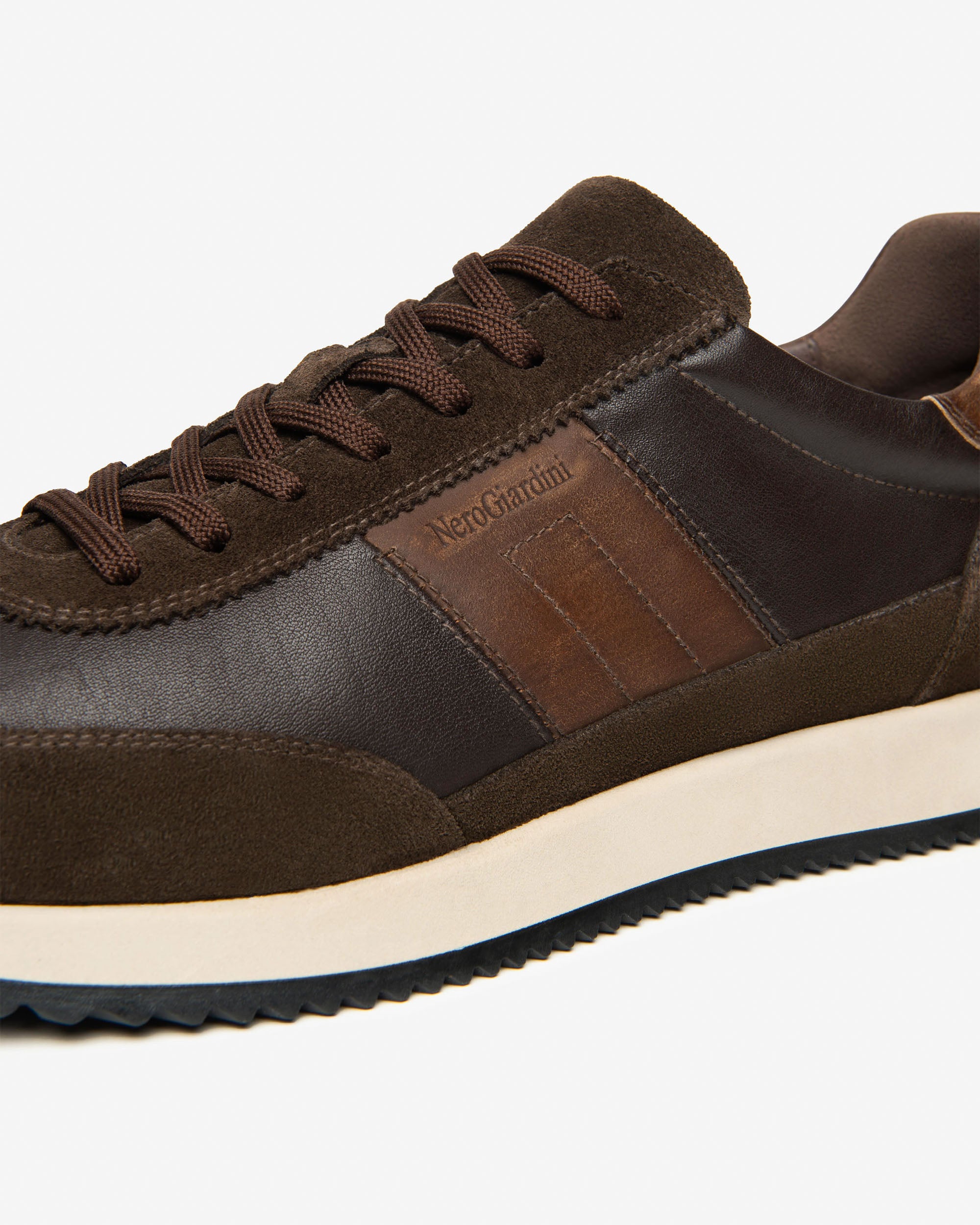 Nero Giardini Sneakers baskets homme cuir daim 42 mémoire