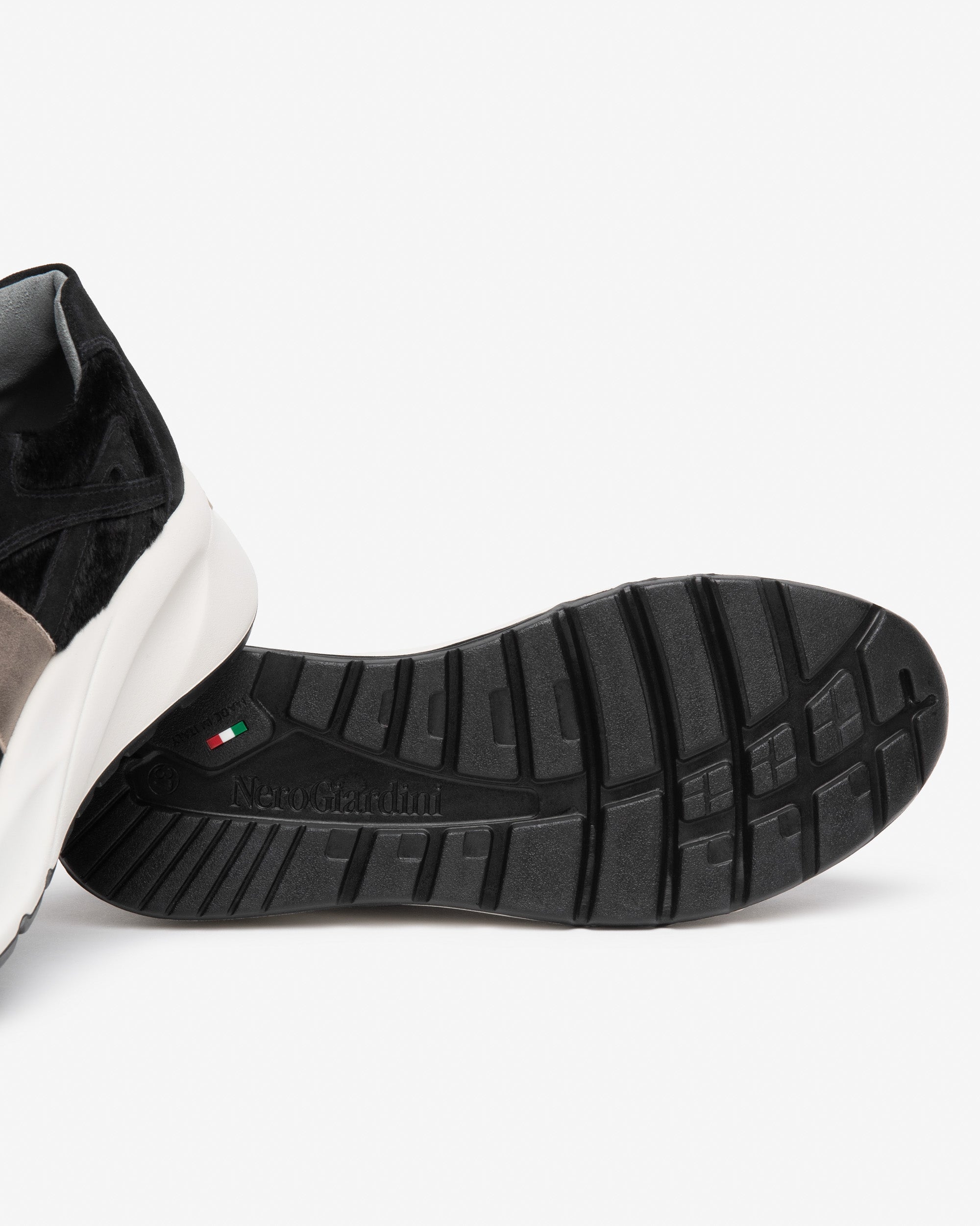 Nero Giardini Sneakers baskets daim femme 45 mm