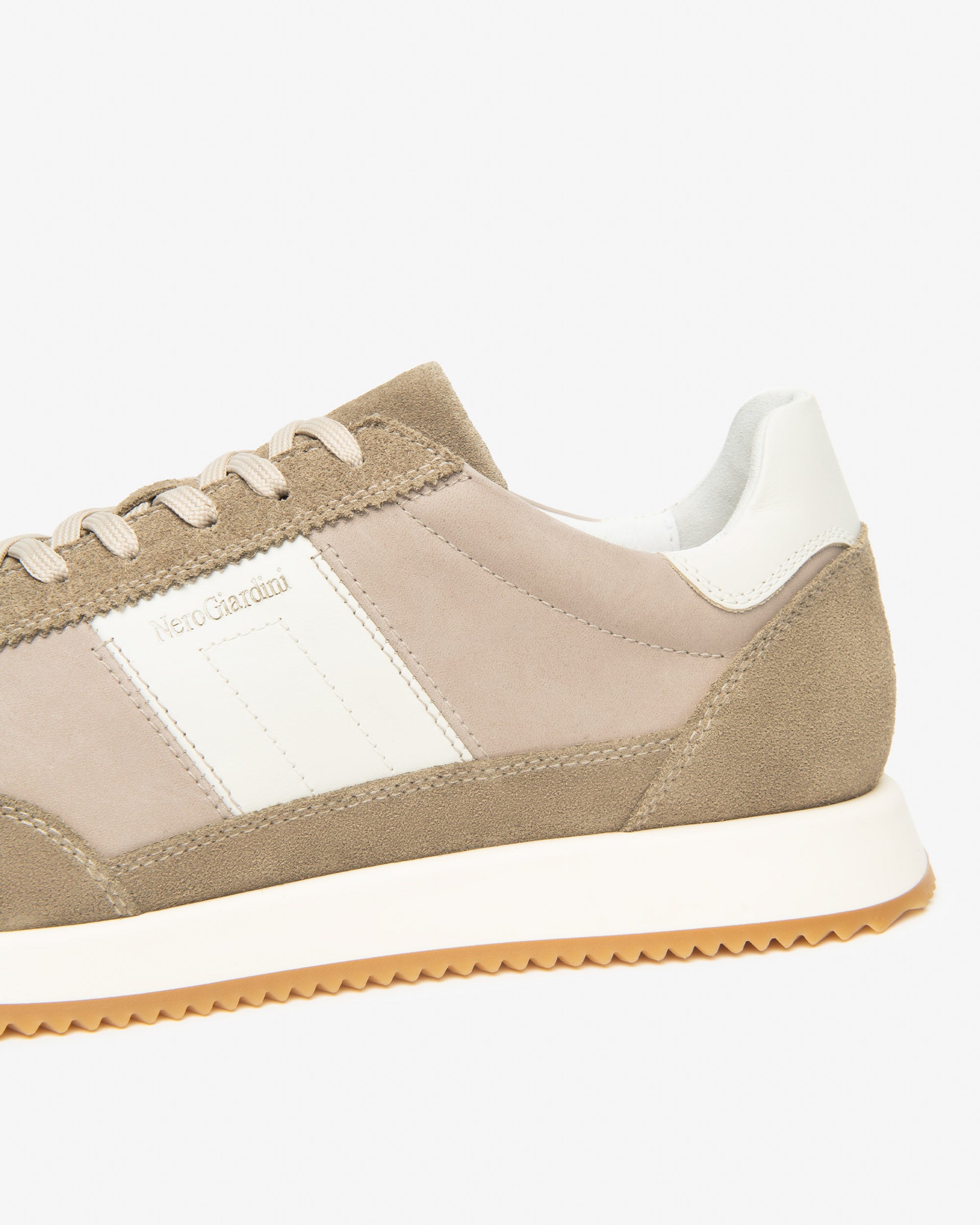 Nero Giardini Sneakers baskets cuir homme daim