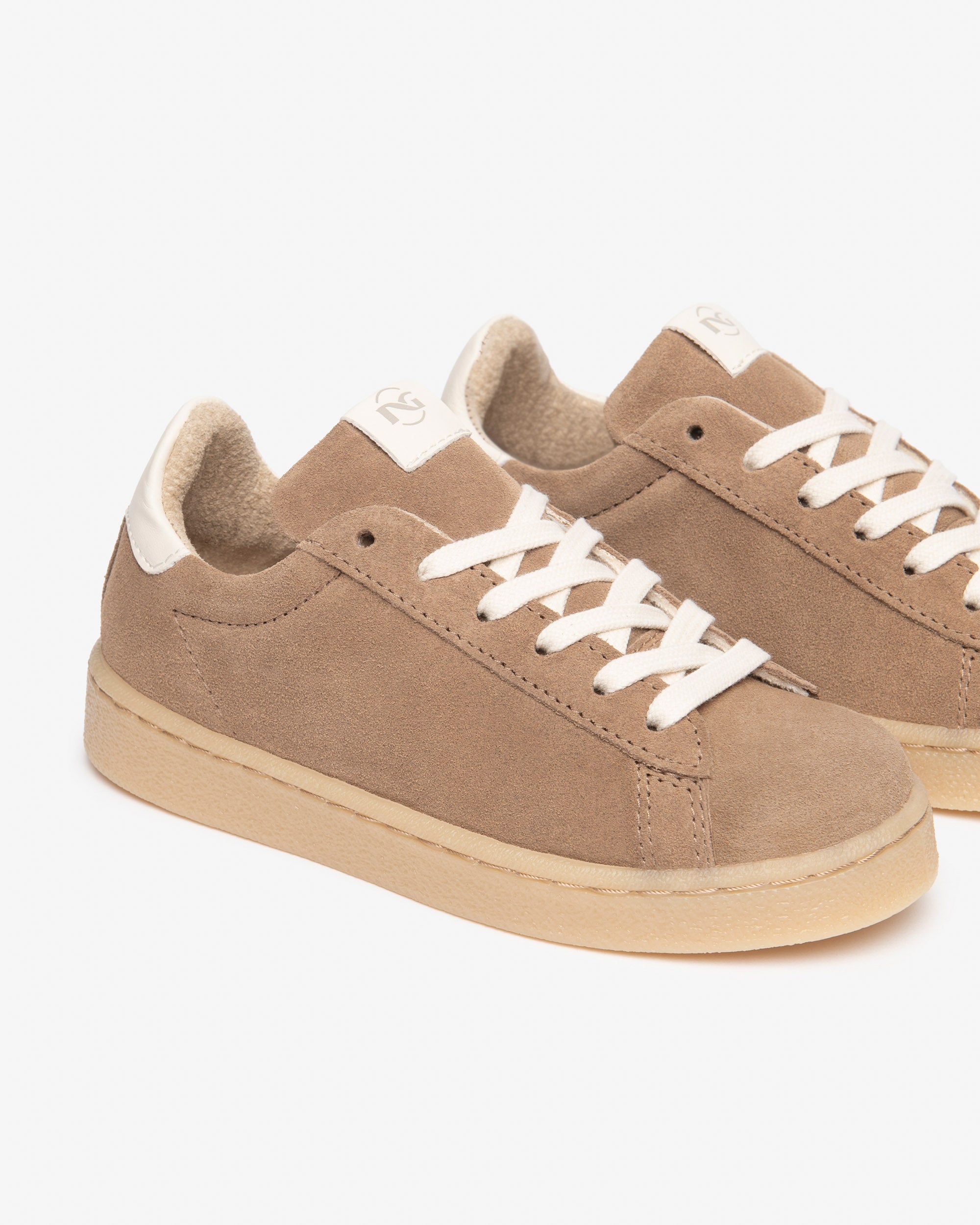 Nero Giardini Sneakers baskets fille daim lacets