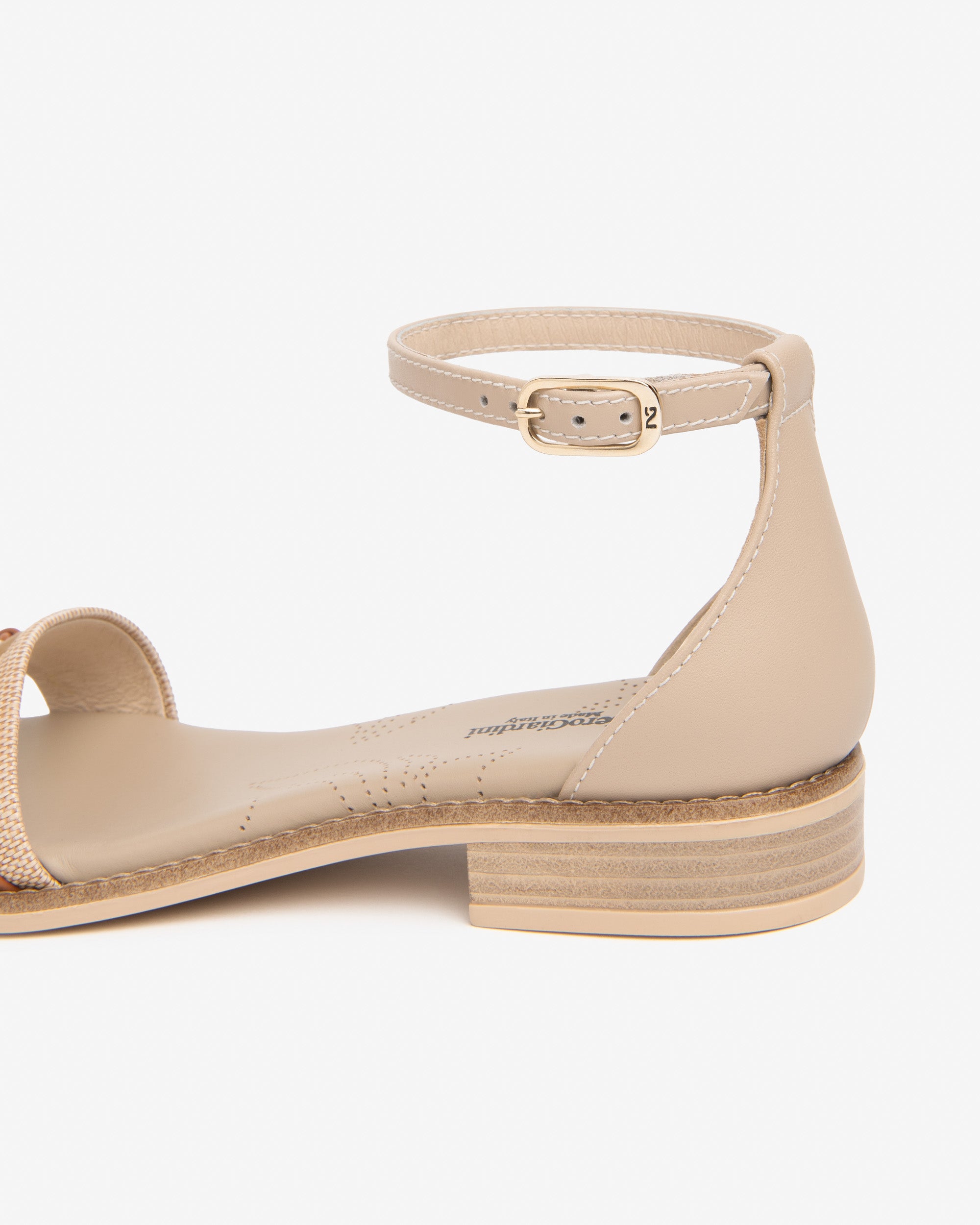 Nero Giardini Sandals sandales cuir toile femme