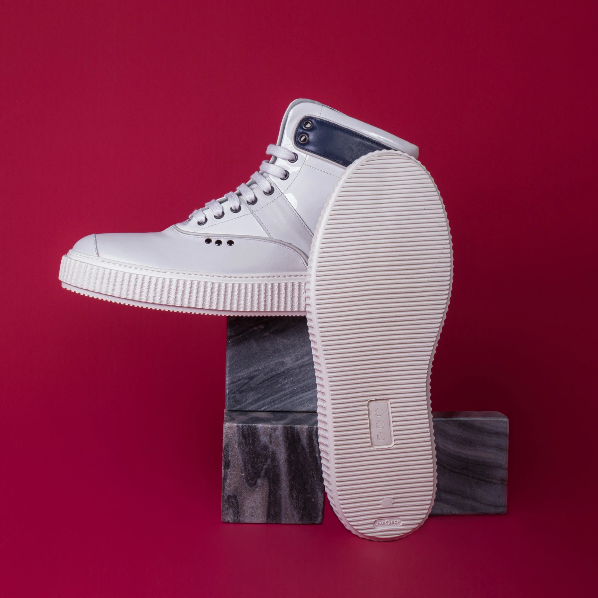 Me.Land Heaker basket montante cuir blanc et bleu