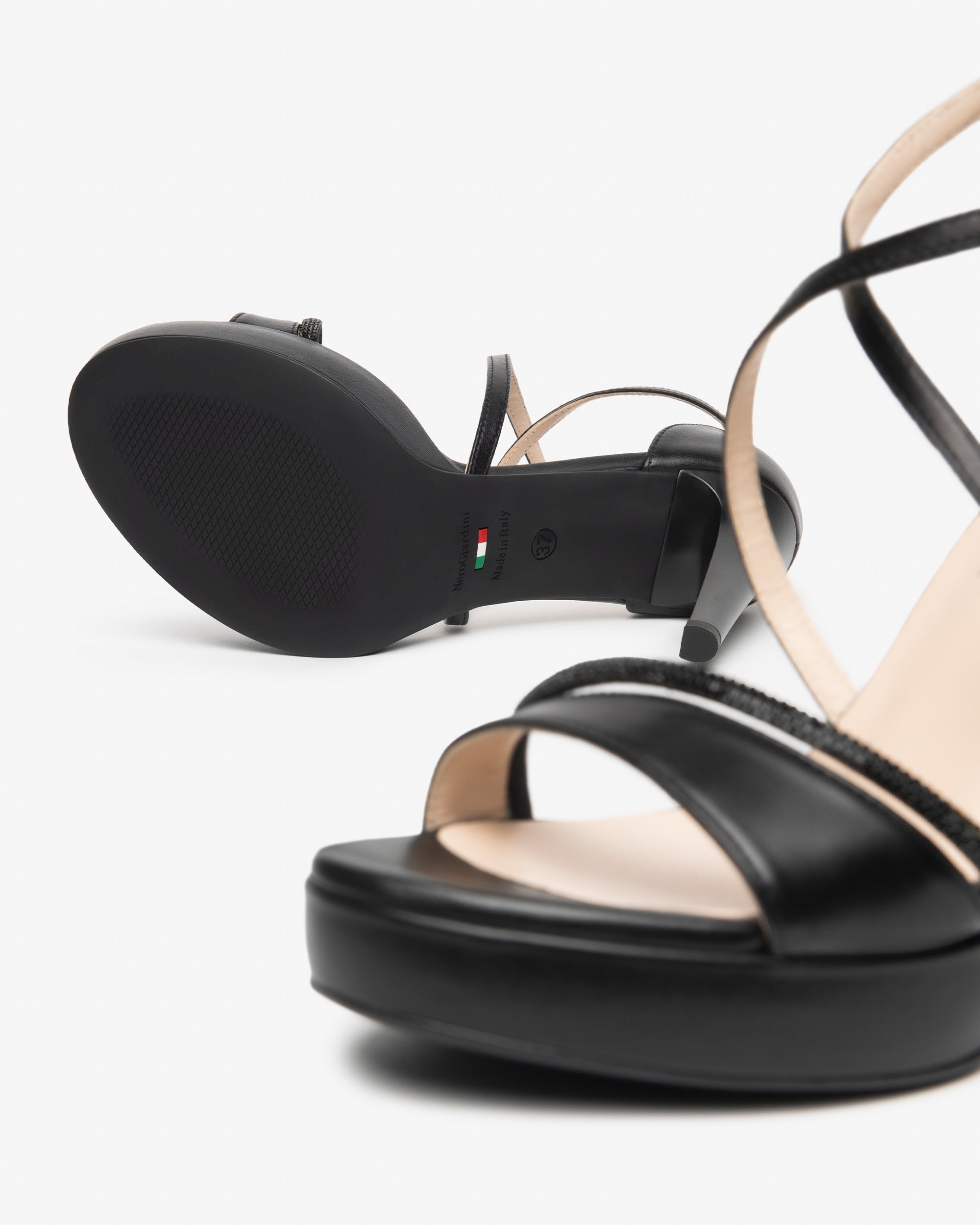 Nero Giardini Sandals sandales cuir femme élégantes
