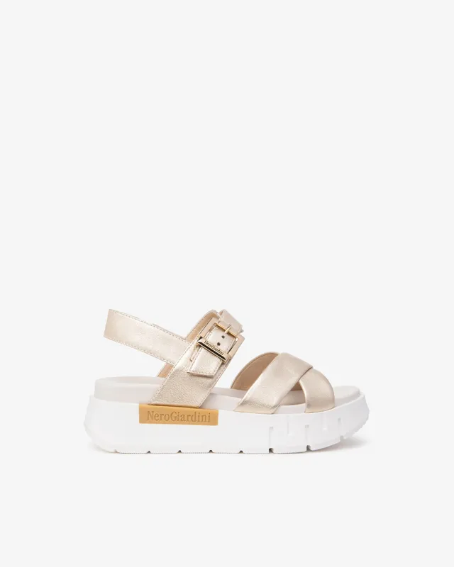 Nero Giardini Sandals sandales femme cuir pointure 38 été