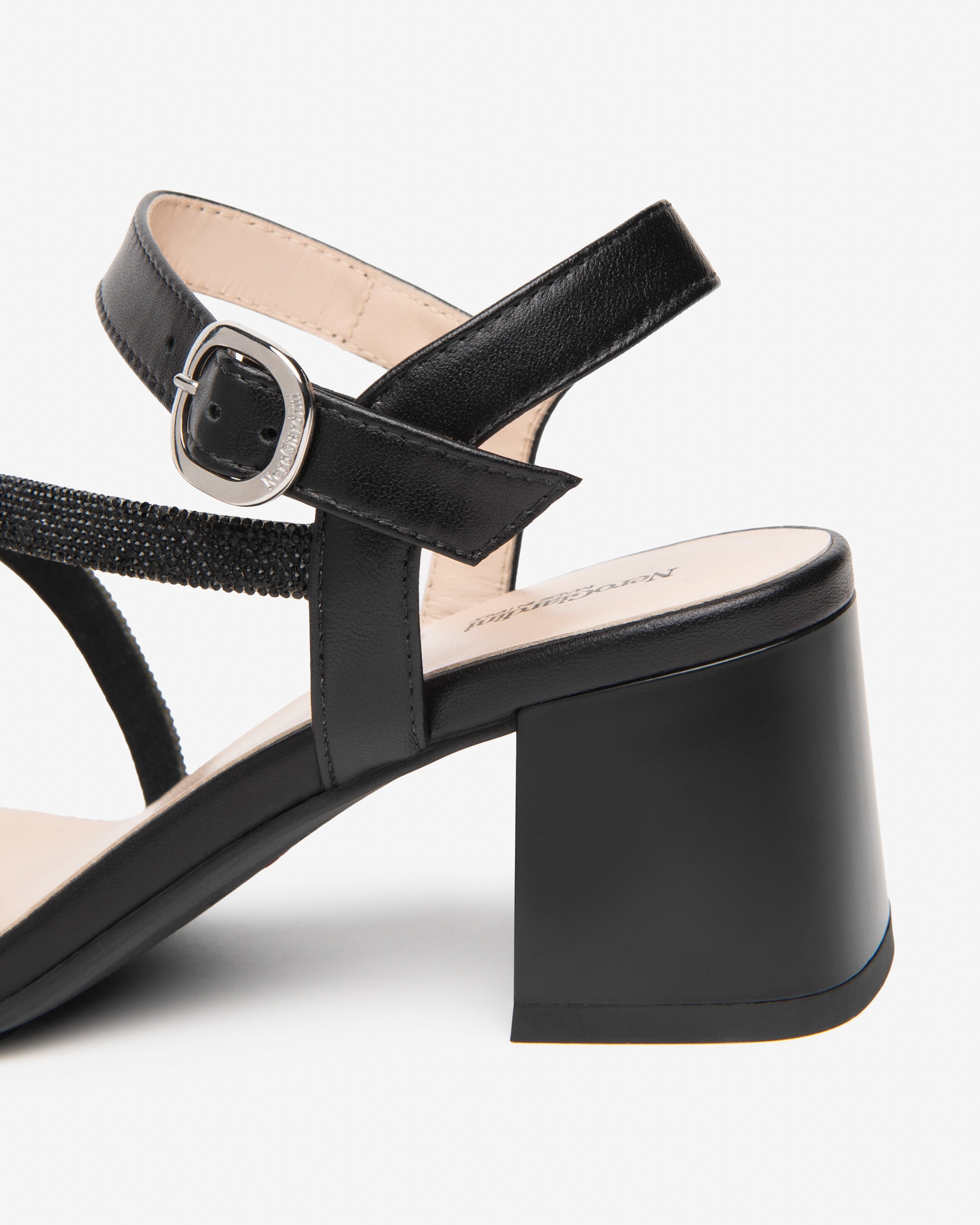 Nero Giardini Sandals sandales femme cuir été
