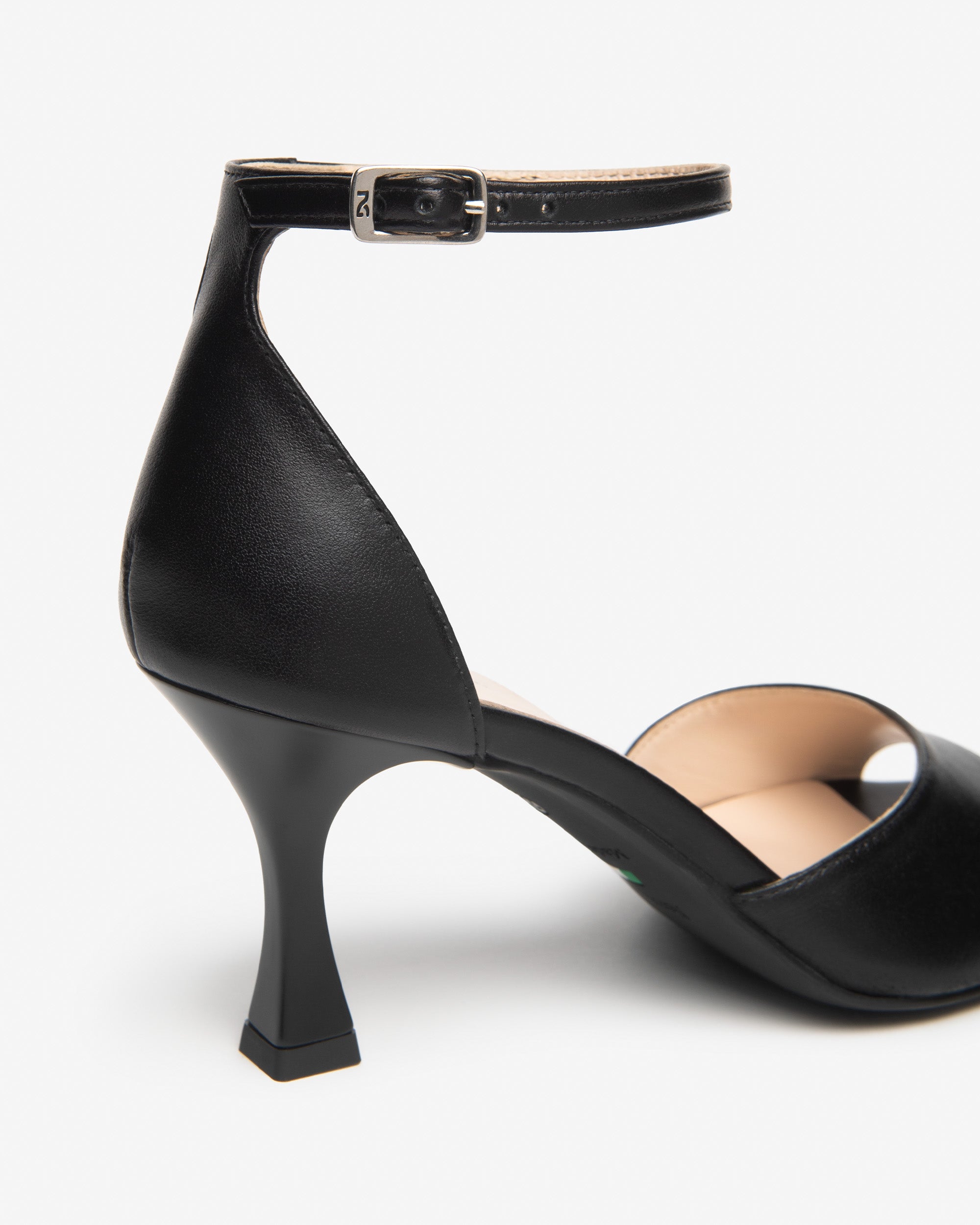 Nero Giardini Sandals sandales cuir femme premium