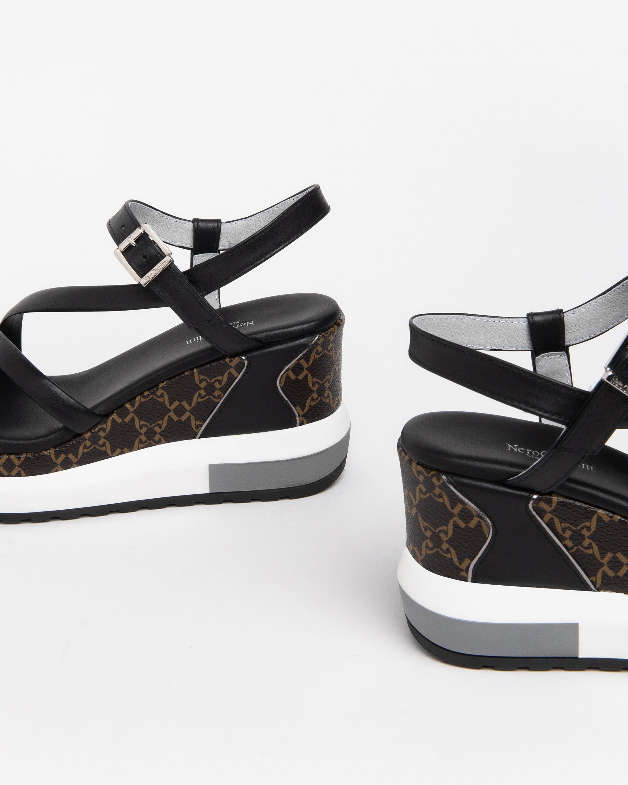 Nero Giardini Sandals sandales cuir femme été